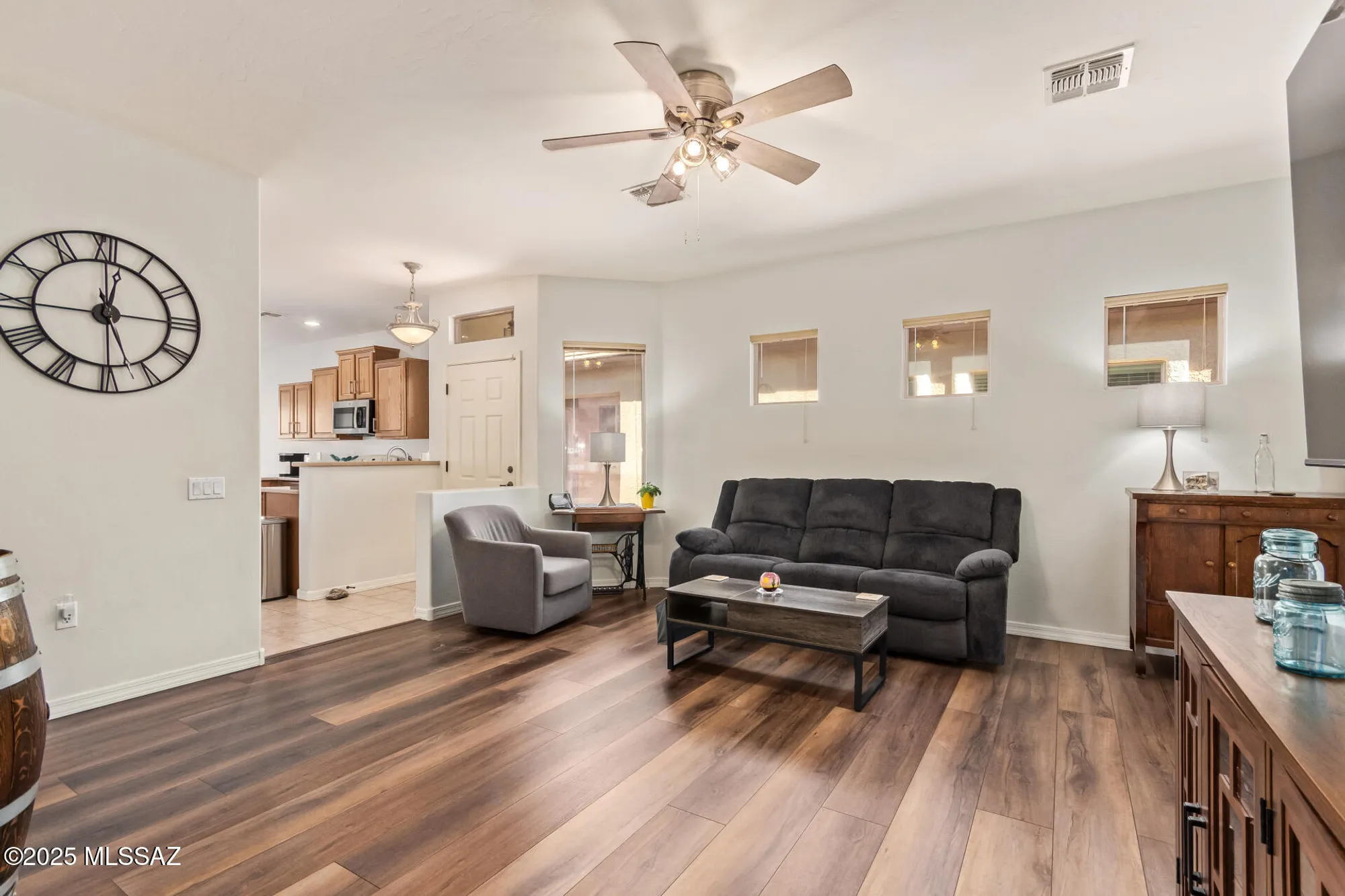 Property Slideshow image 6 of 46 | 479 w calle moncayo, Sahuarita, AZ, 85629