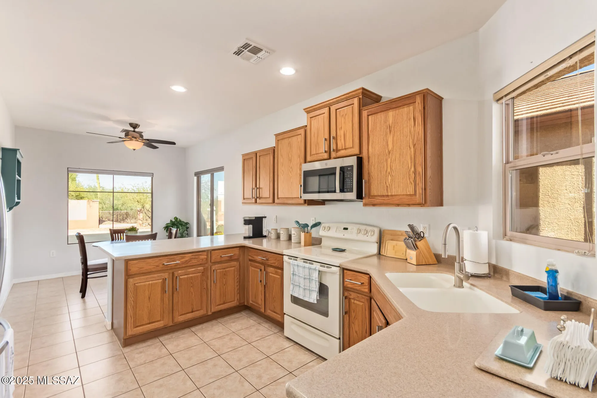Property Slideshow image 10 of 46 | 479 w calle moncayo, Sahuarita, AZ, 85629
