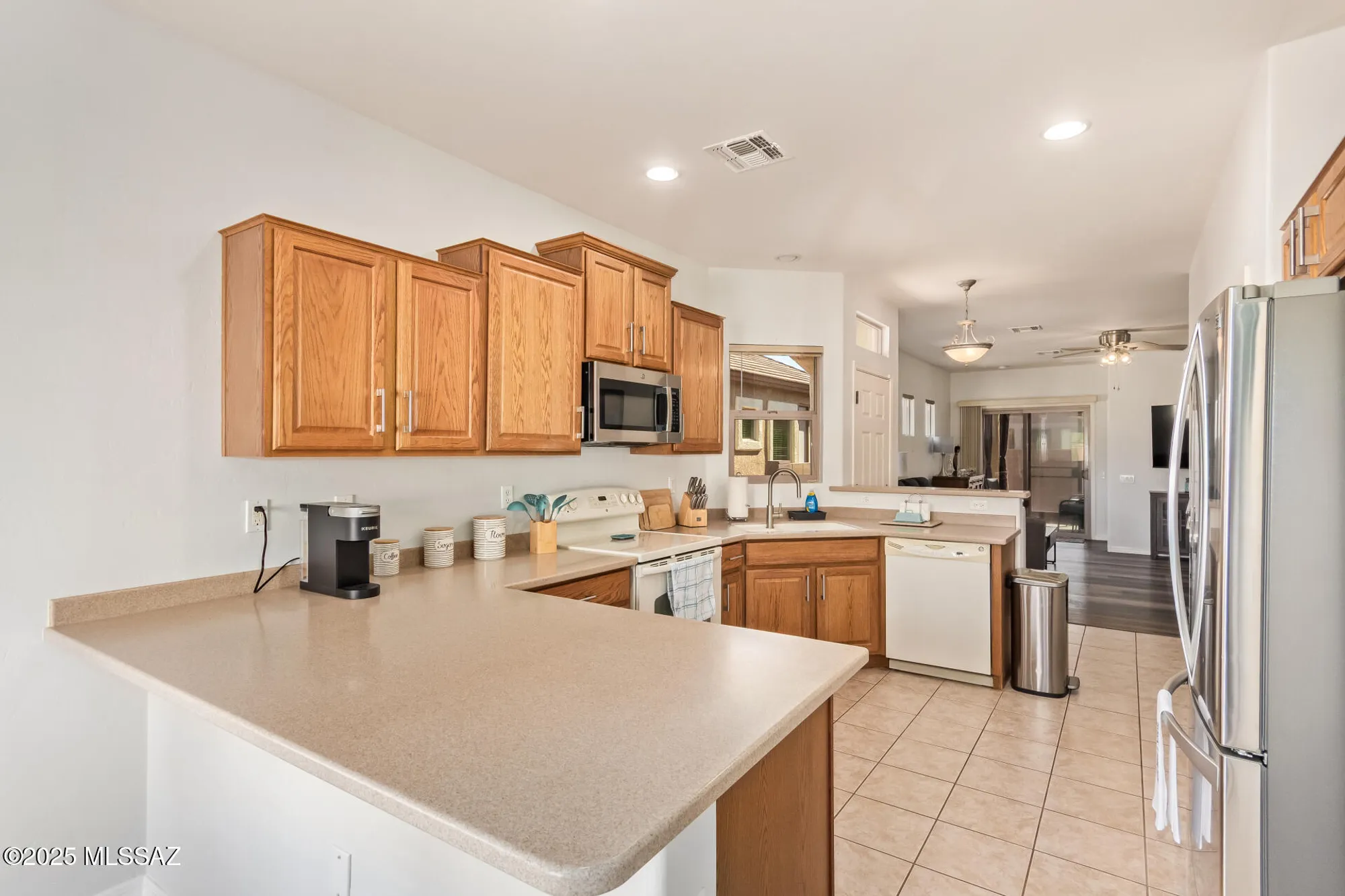 Property Slideshow image 11 of 46 | 479 w calle moncayo, Sahuarita, AZ, 85629