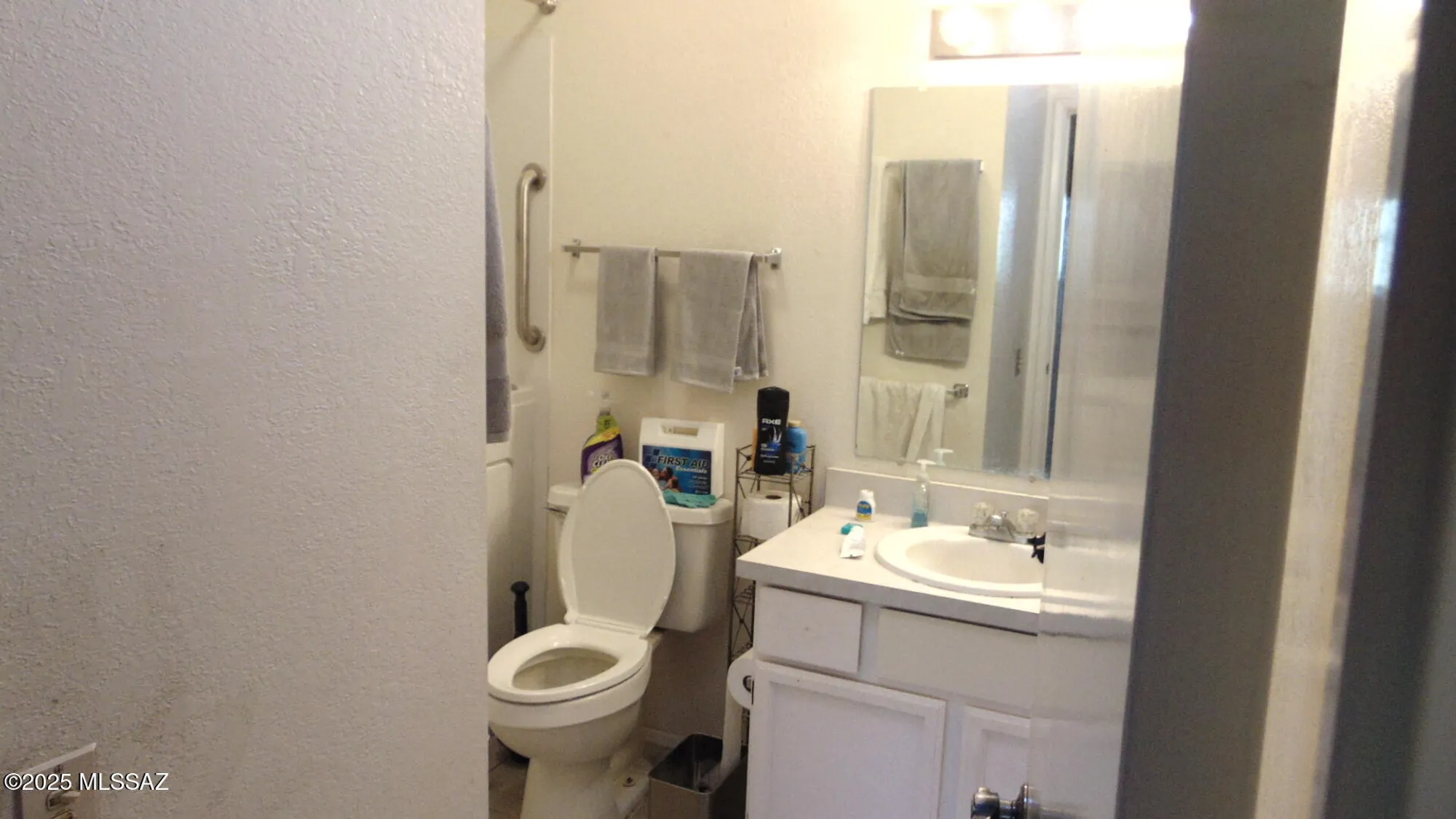 Property Slideshow image 10 of 15 | 315 e paseo azul, Green Valley, AZ, 85614