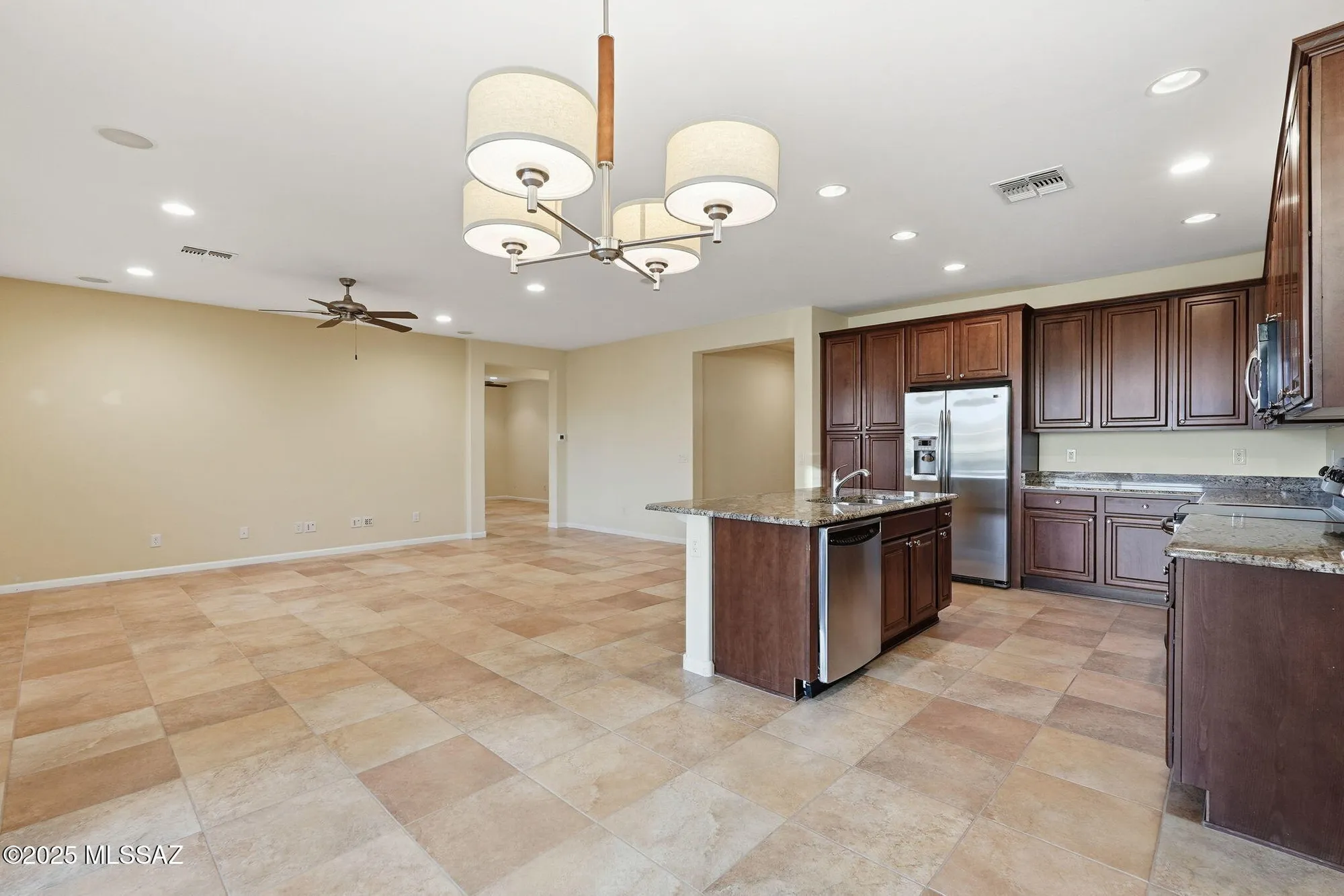 Property Slideshow image 17 of 47 | 1094 n night heron dr, Green Valley, AZ, 85614