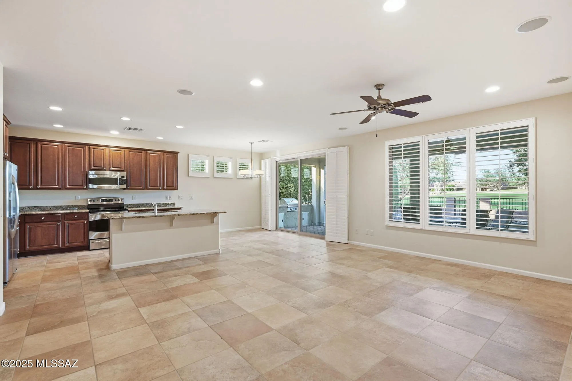 Property Slideshow image 9 of 47 | 1094 n night heron dr, Green Valley, AZ, 85614