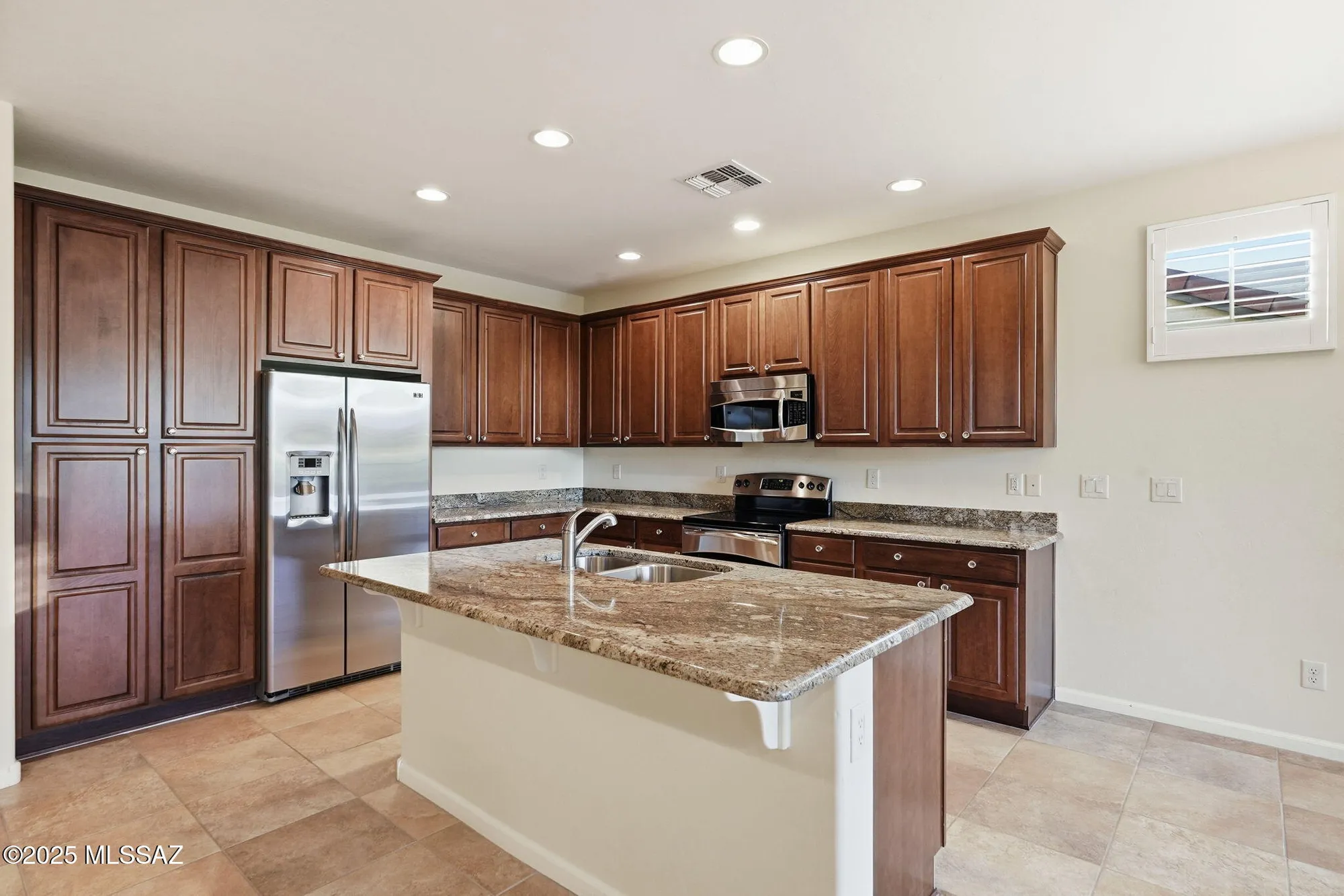 Property Slideshow image 11 of 47 | 1094 n night heron dr, Green Valley, AZ, 85614