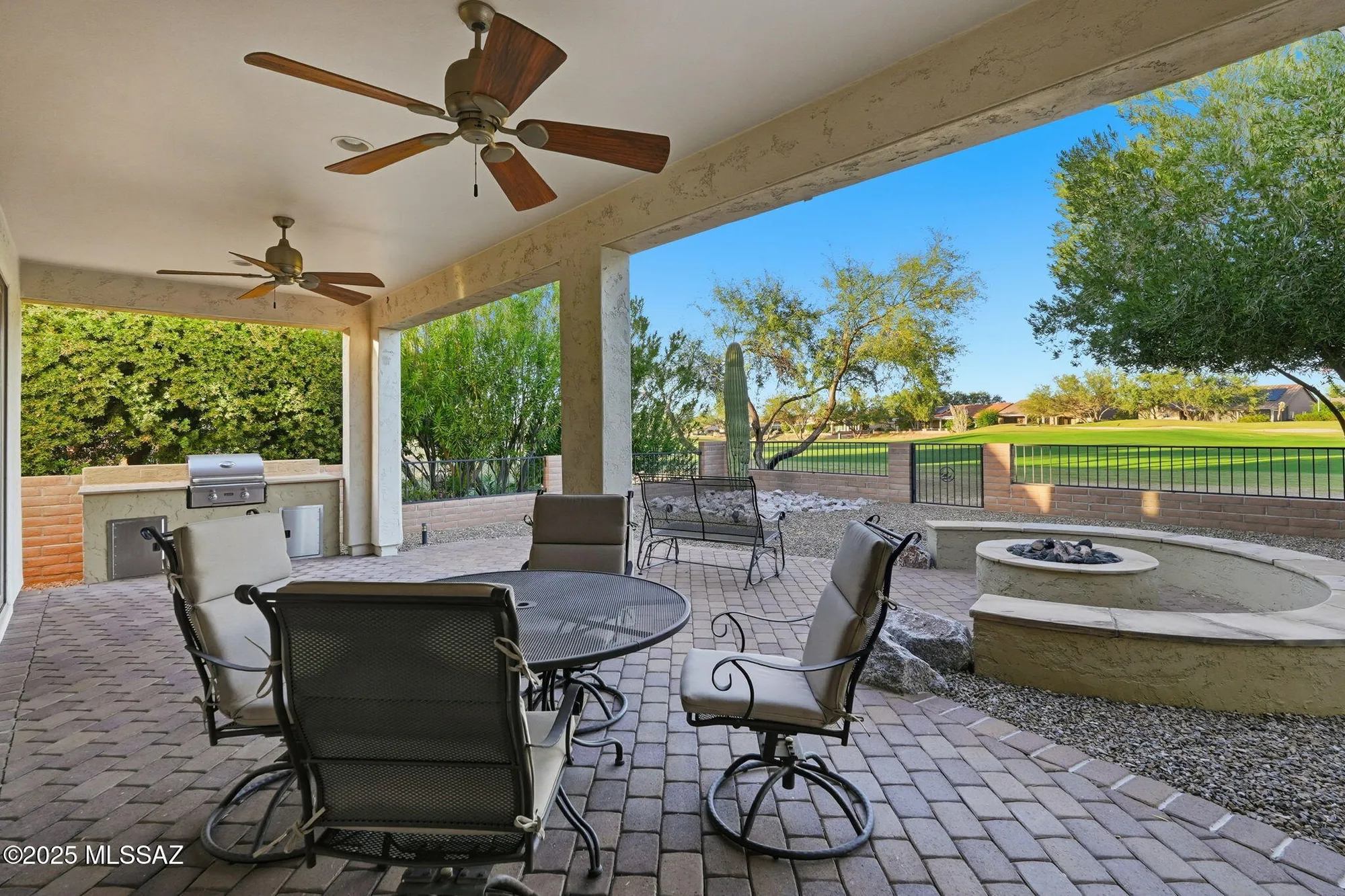 Property Slideshow image 6 of 47 | 1094 n night heron dr, Green Valley, AZ, 85614