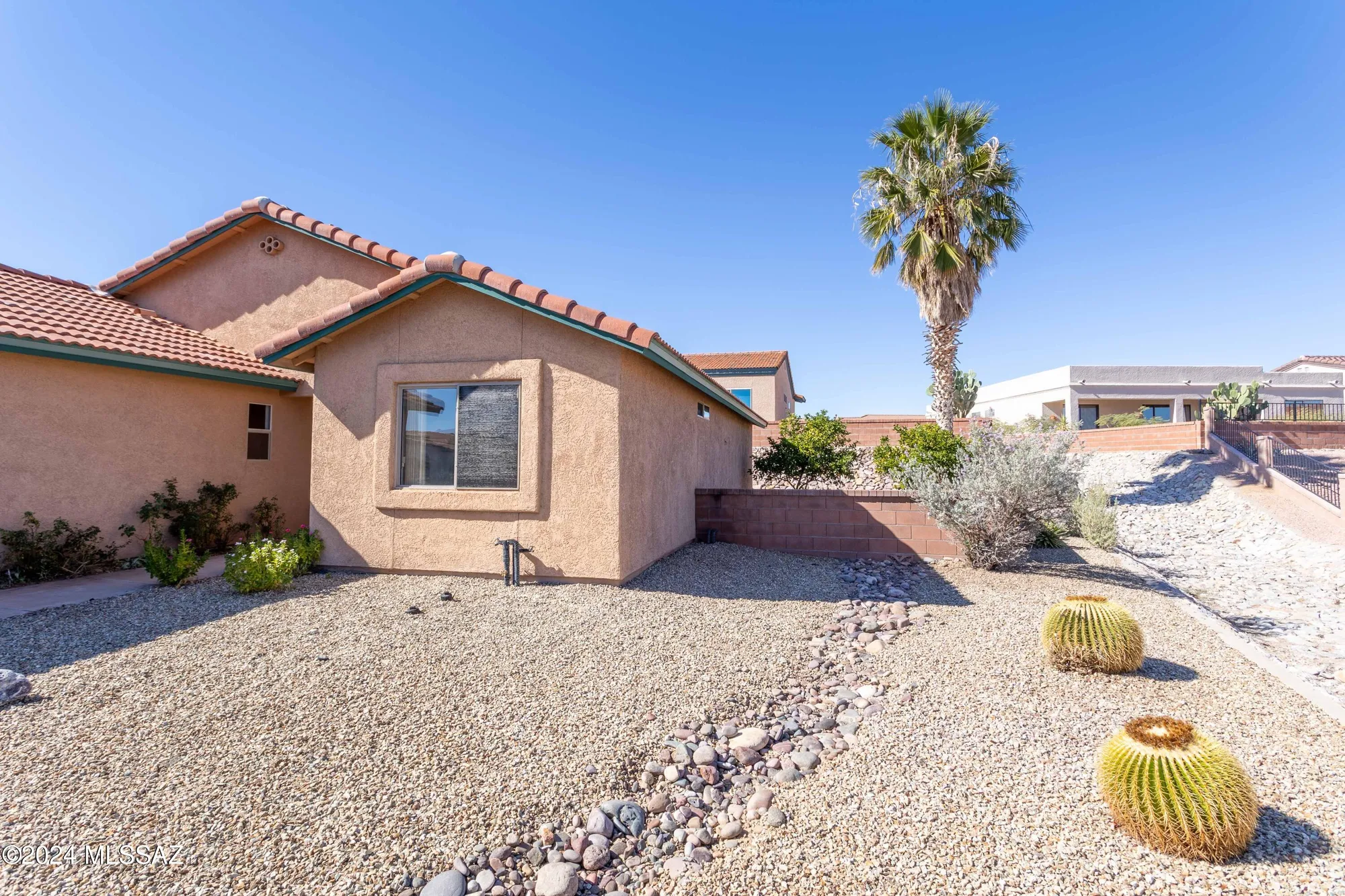 Property Slideshow image 6 of 50 | 287 n via la castellana, Green Valley, AZ, 85614
