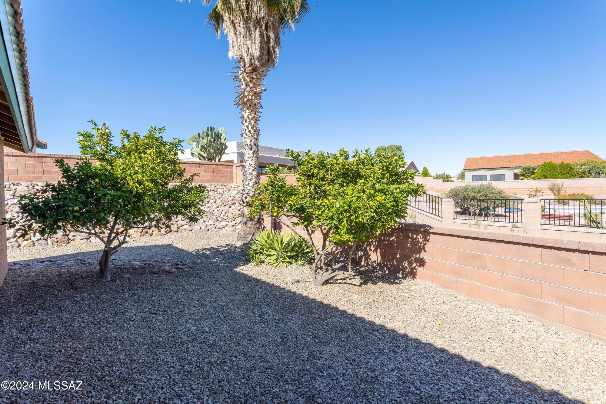 Property Slideshow image 13 of 50 | 287 n via la castellana, Green Valley, AZ, 85614