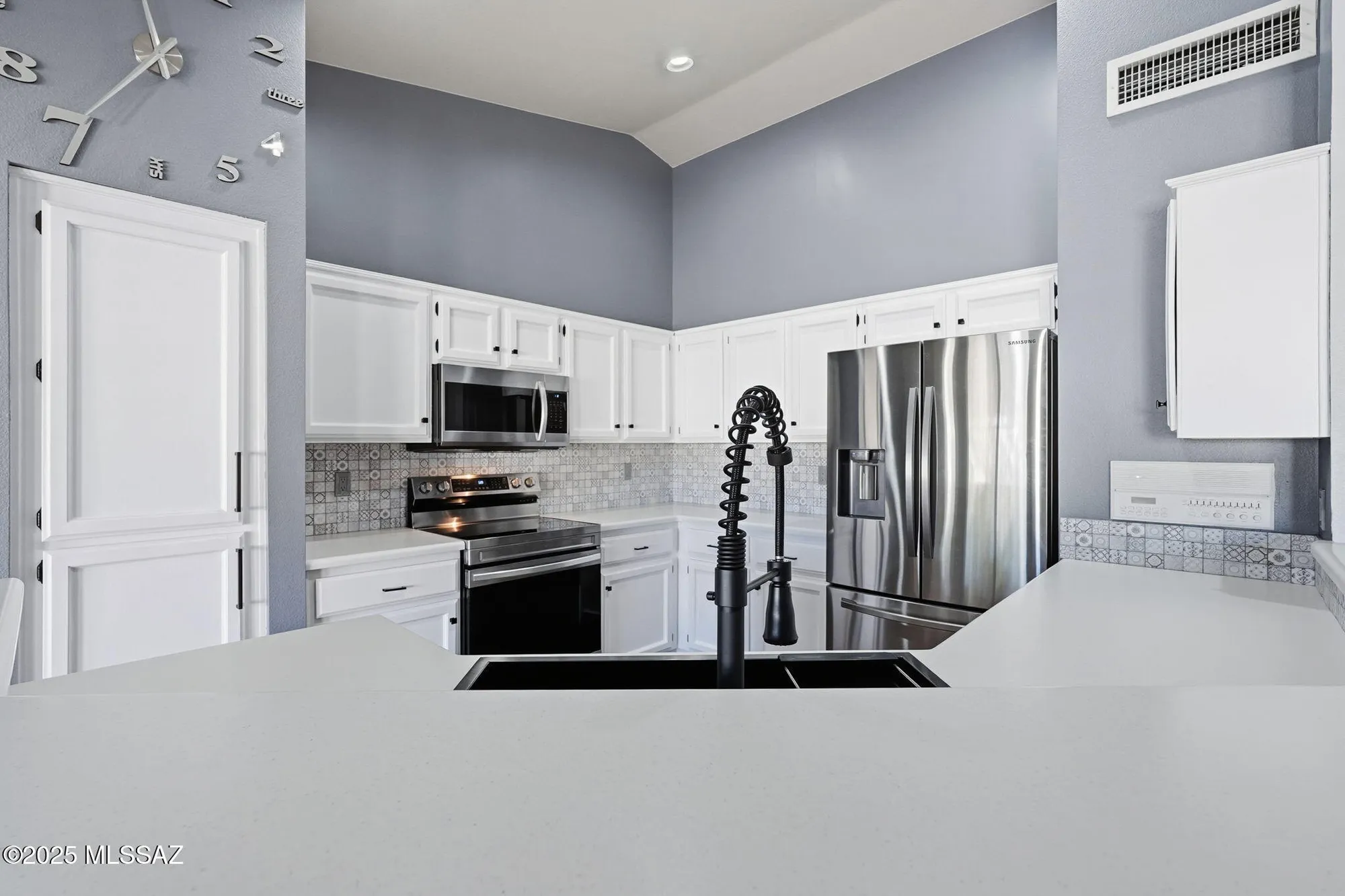 Property Slideshow image 9 of 36 | 63858 e poco ln, Tucson, AZ, 85739