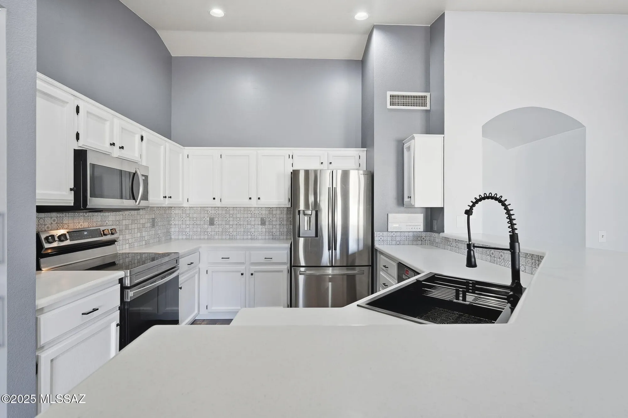 Property Slideshow image 10 of 36 | 63858 e poco ln, Tucson, AZ, 85739