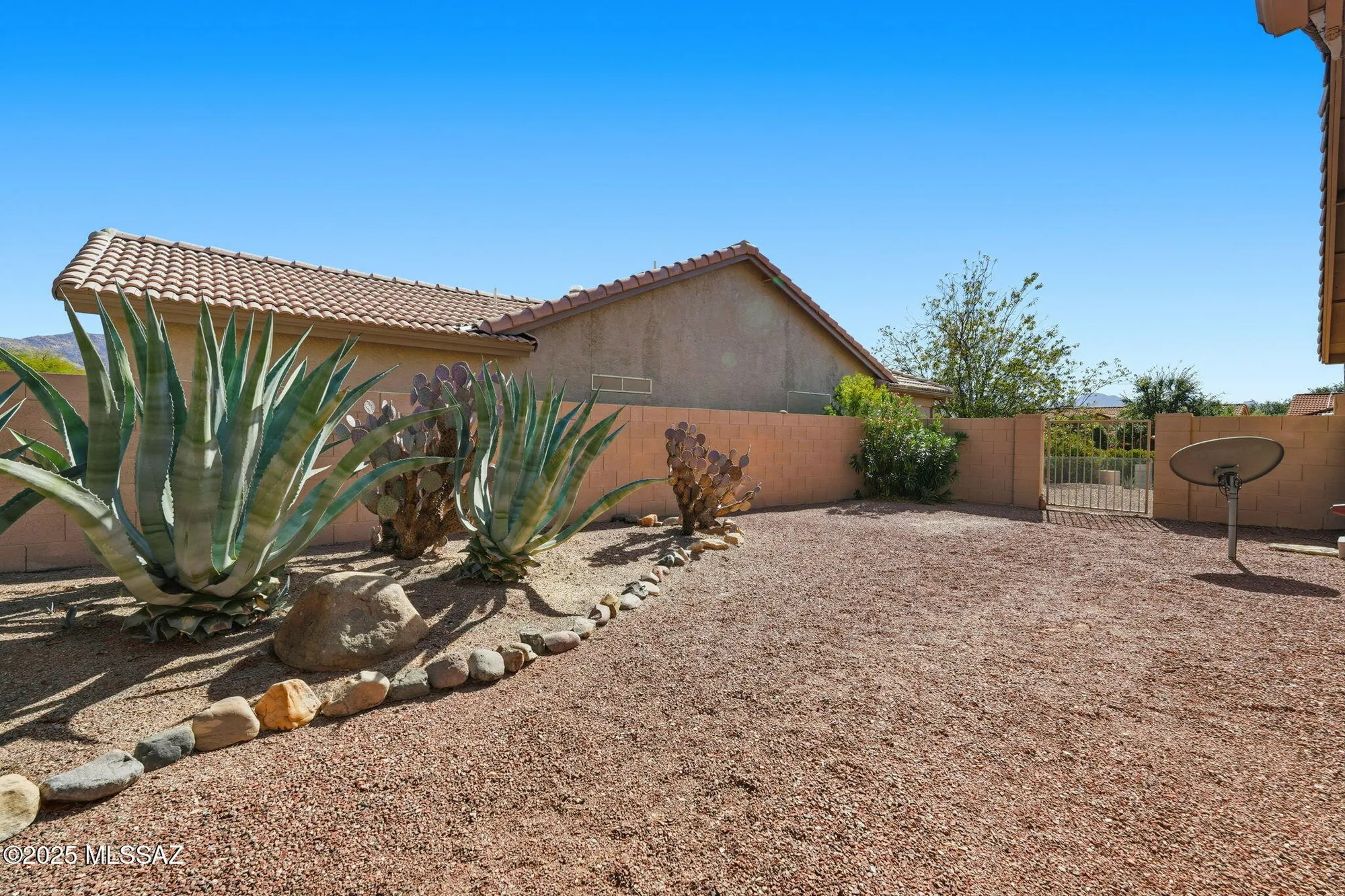 Property Slideshow image 34 of 36 | 63858 e poco ln, Tucson, AZ, 85739