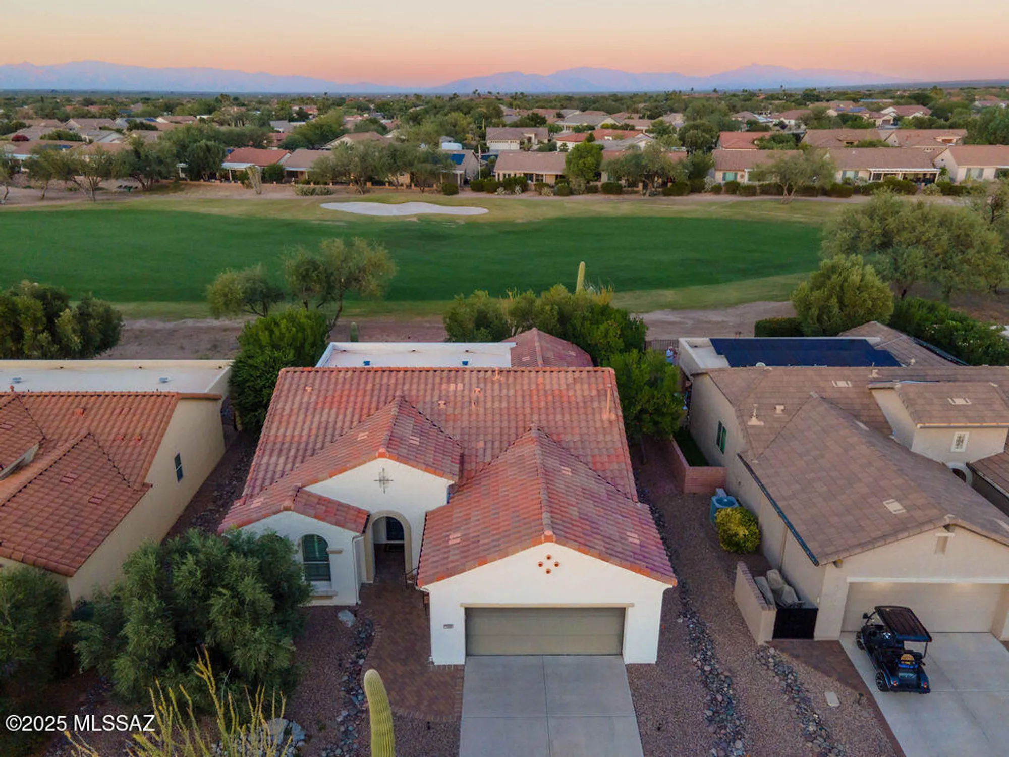 Property Slideshow image 2 of 47 | 1094 n night heron dr, Green Valley, AZ, 85614