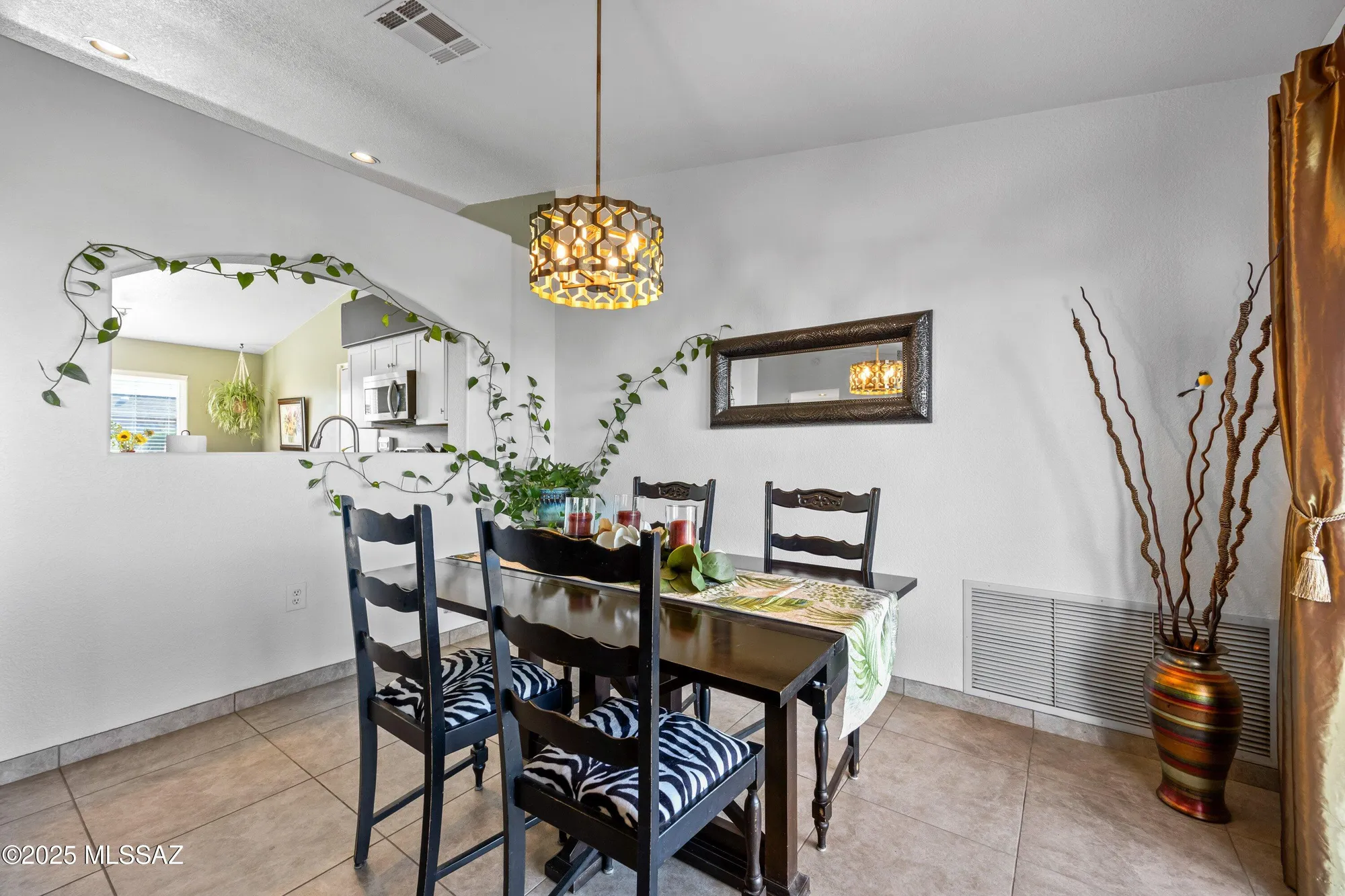 Property Slideshow image 8 of 33 | 1858 w placita de agosto, Green Valley, AZ, 85622