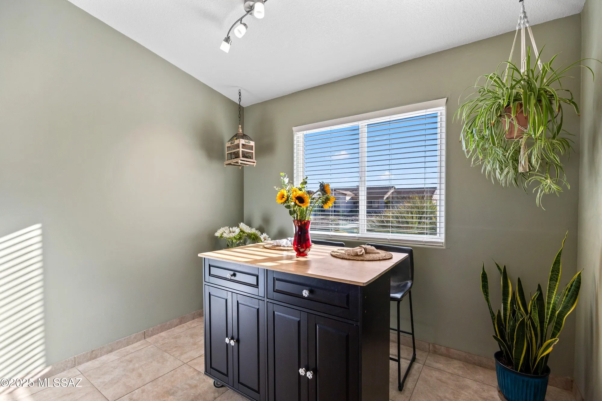 Property Slideshow image 10 of 33 | 1858 w placita de agosto, Green Valley, AZ, 85622