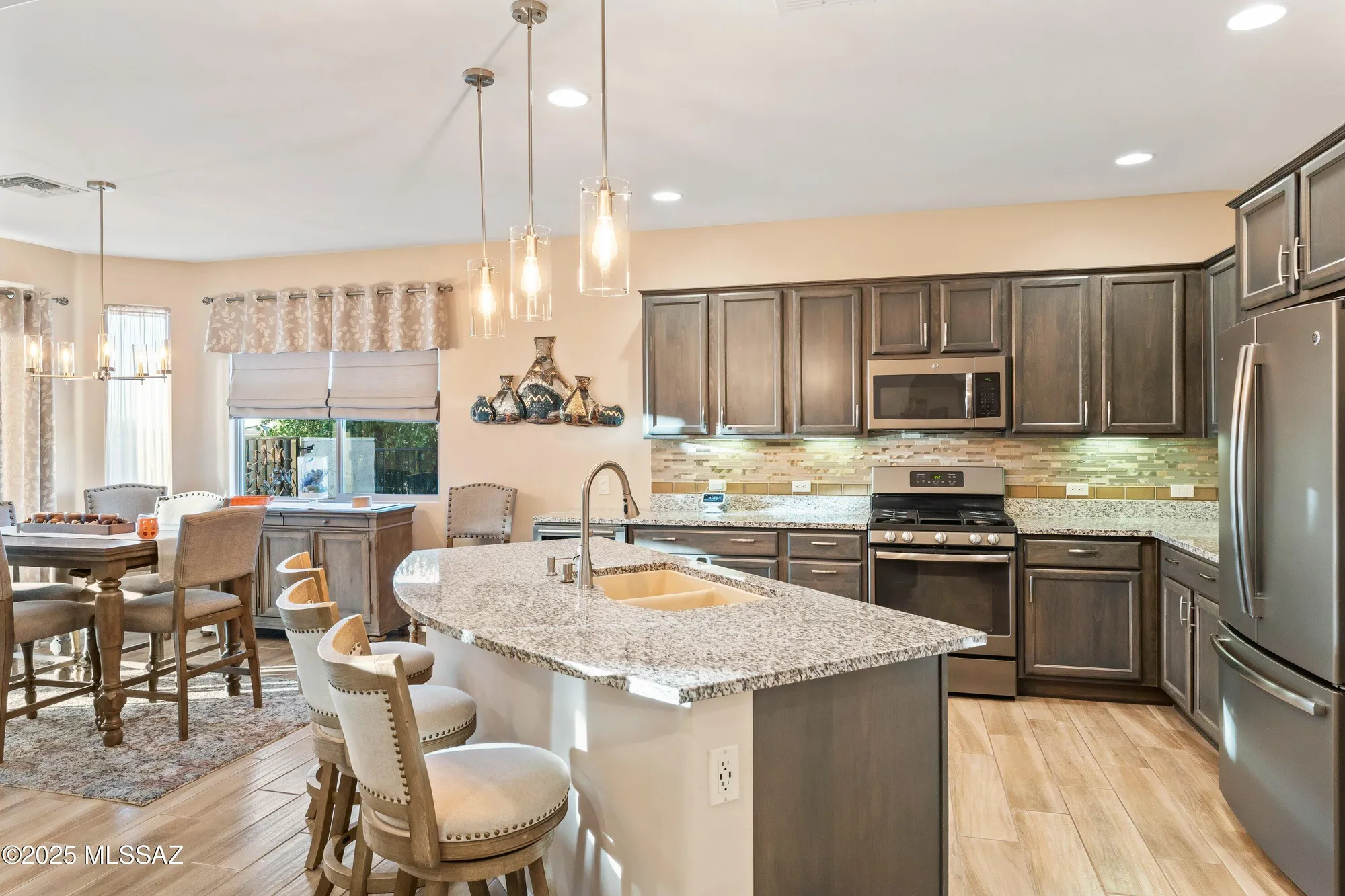 Property Slideshow image 11 of 50 | 31710 s summerwind dr, Oracle, AZ, 85623