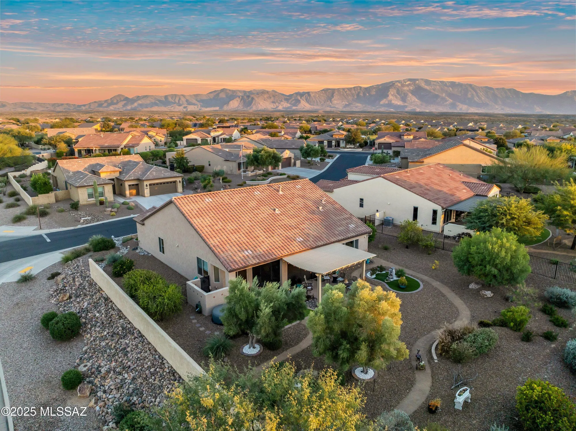 Property Slideshow image 1 of 50 | 31710 s summerwind dr, Oracle, AZ, 85623