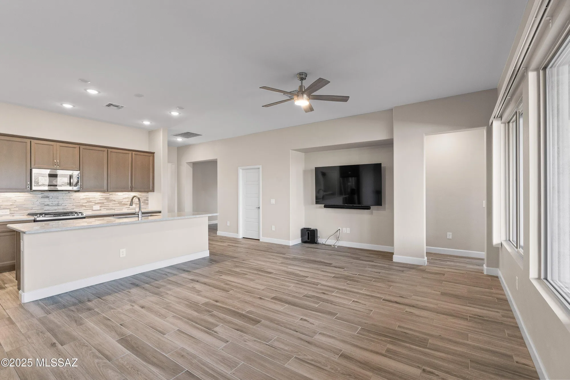 Property Slideshow image 7 of 45 | 62870 e thunder rock dr, Saddlebrooke, AZ, 85739