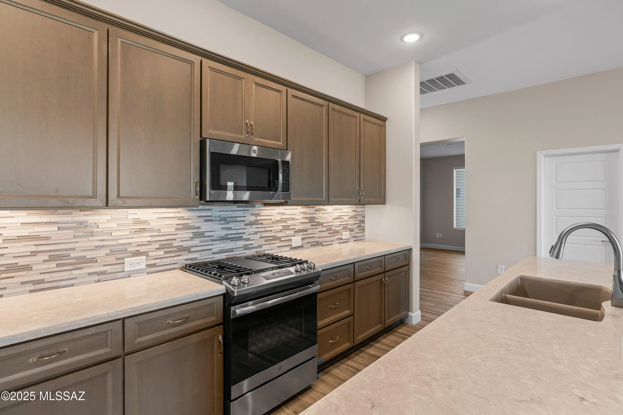 Property Slideshow image 18 of 45 | 62870 e thunder rock dr, Saddlebrooke, AZ, 85739