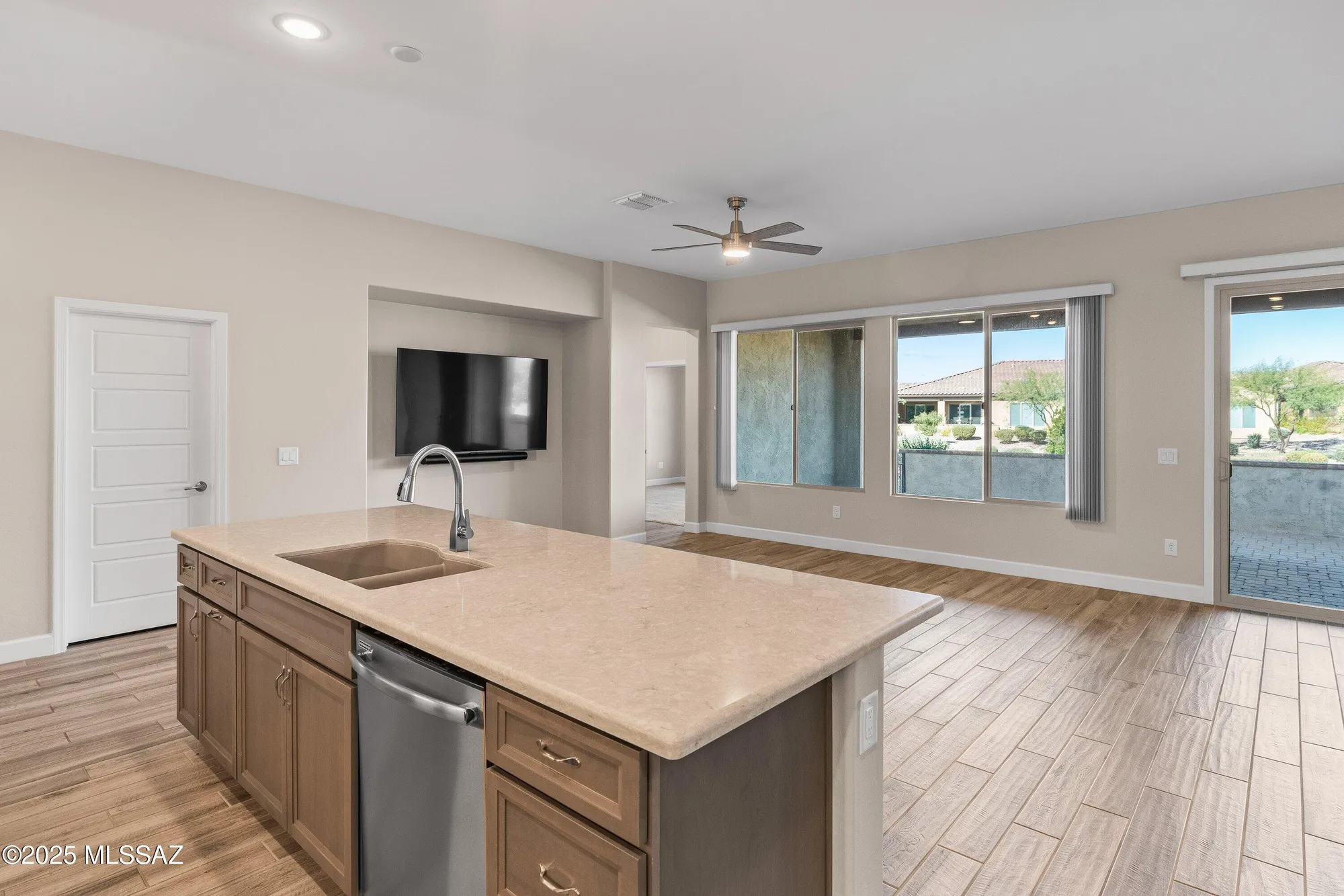 Property Slideshow image 19 of 45 | 62870 e thunder rock dr, Saddlebrooke, AZ, 85739