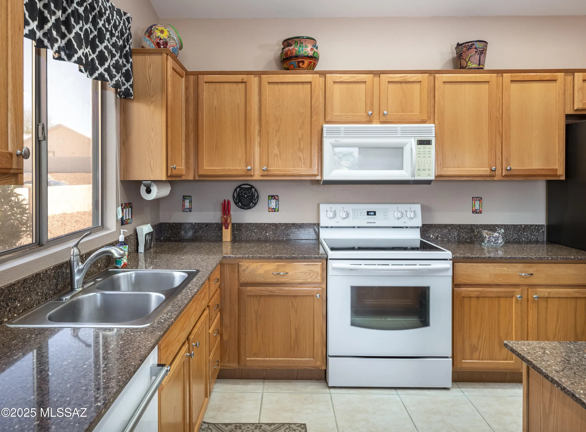 Property Slideshow image 15 of 27 | 36338 s rock crest dr, Tucson, AZ, 85739