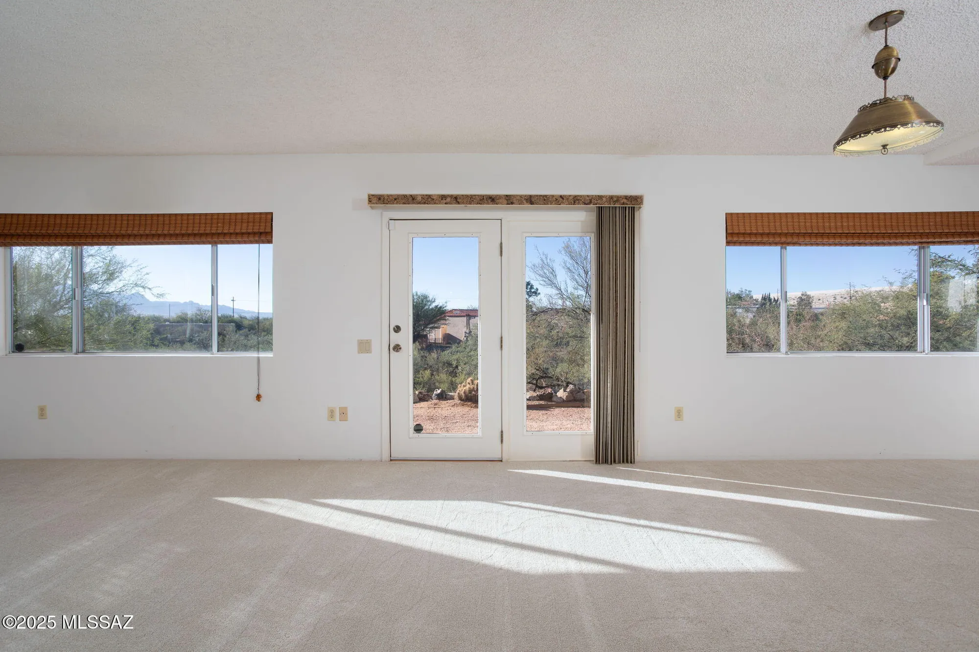 Property Slideshow image 5 of 50 | 959 s las lomas cir, Green Valley, AZ, 85614