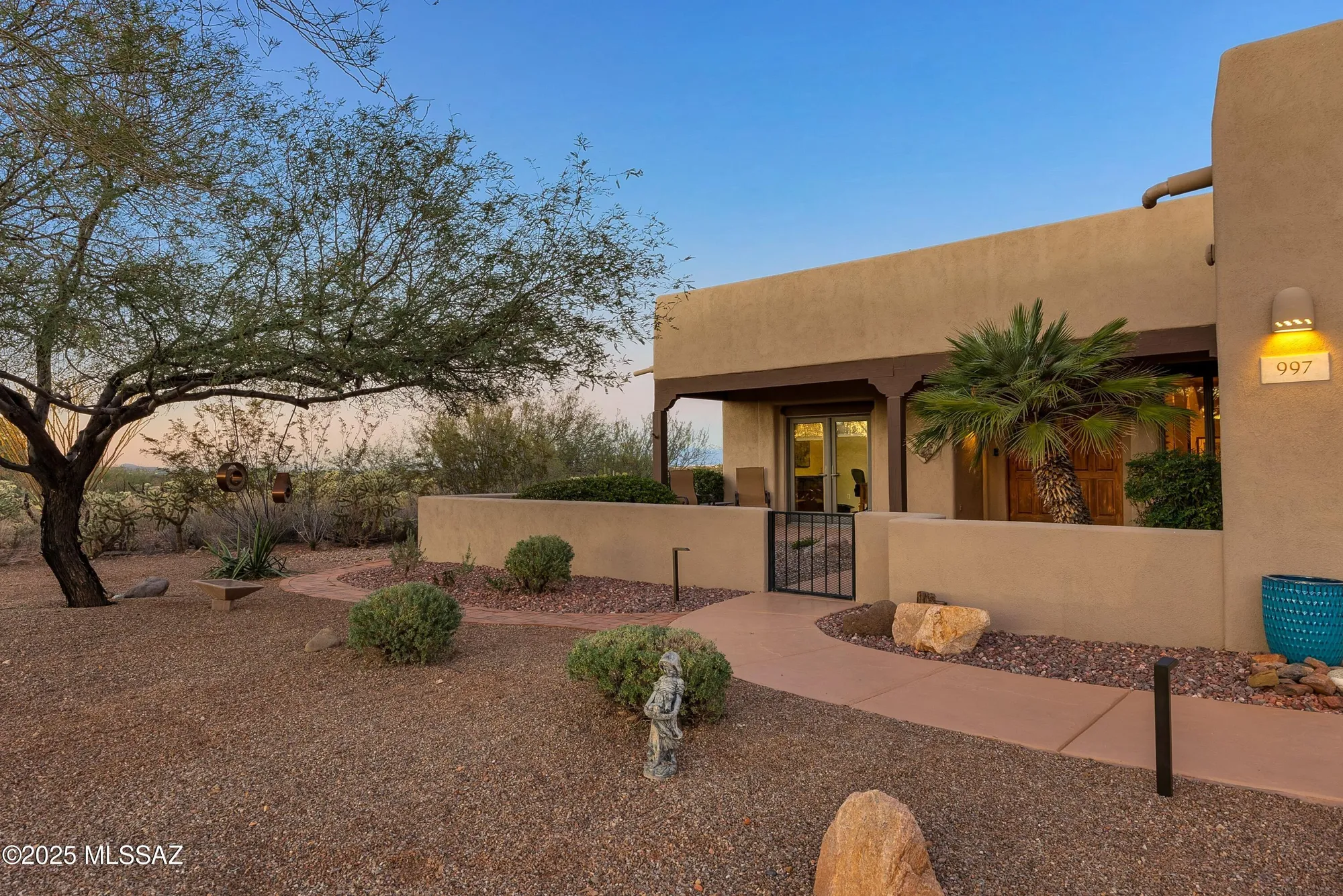 Property Slideshow image 10 of 32 | 997 e josephine saddle pl, Green Valley, AZ, 85614