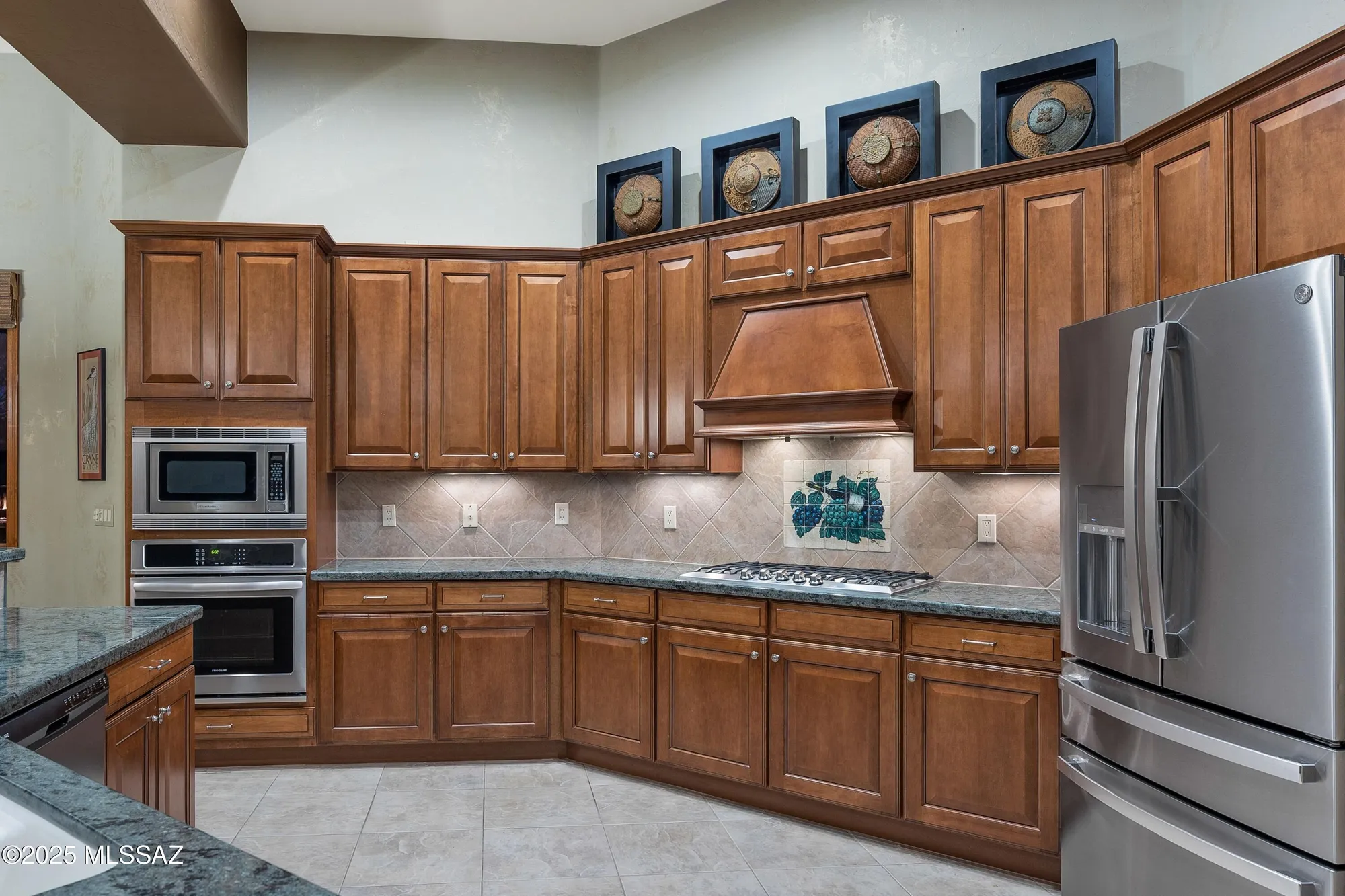 Property Slideshow image 12 of 32 | 997 e josephine saddle pl, Green Valley, AZ, 85614