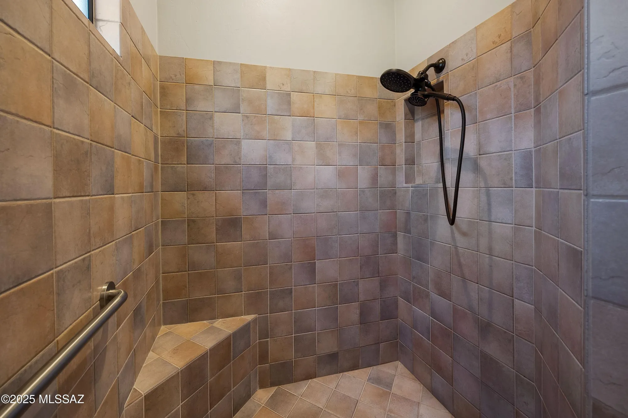 Property Slideshow image 26 of 32 | 997 e josephine saddle pl, Green Valley, AZ, 85614