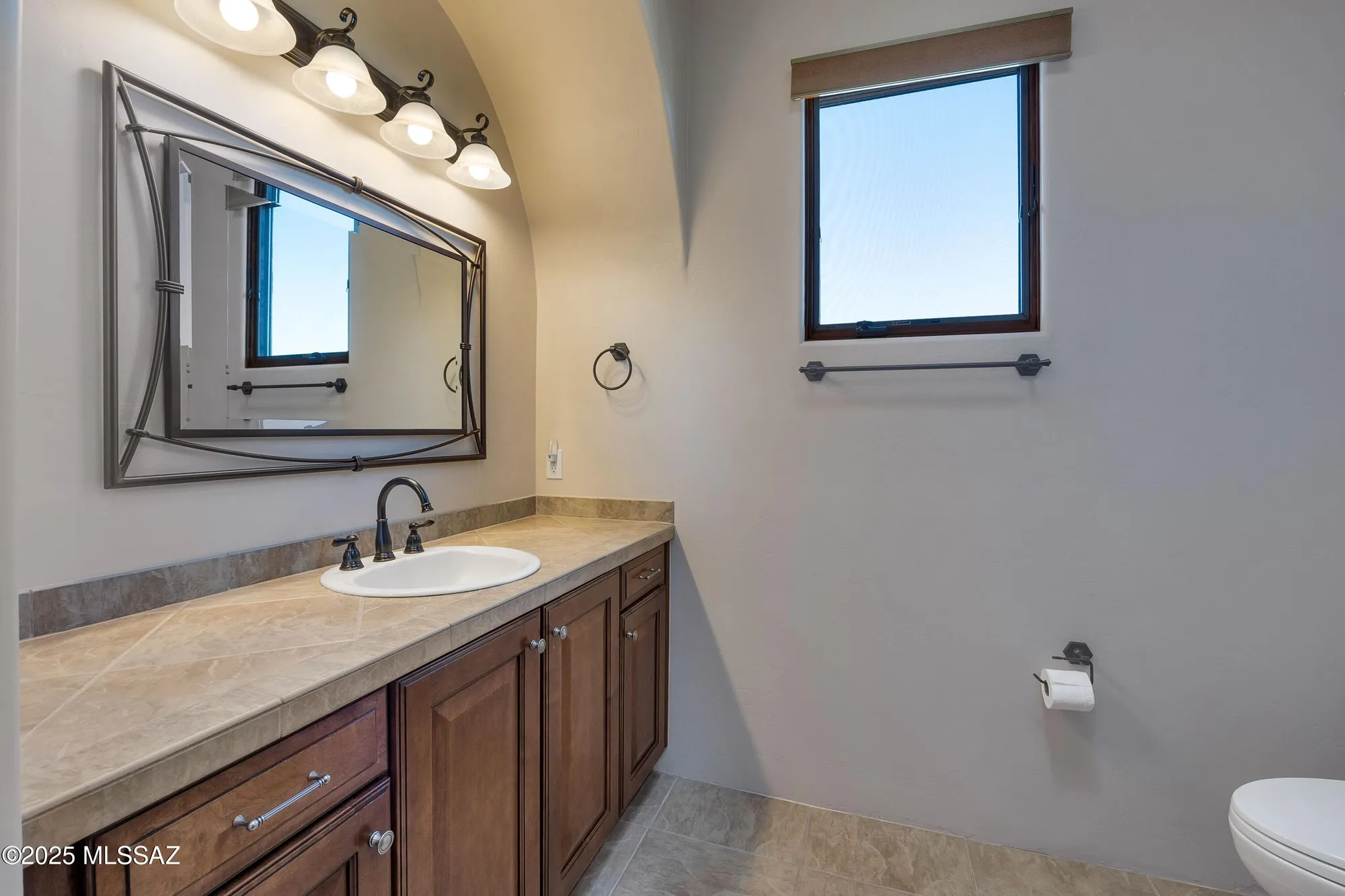 Property Slideshow image 29 of 32 | 997 e josephine saddle pl, Green Valley, AZ, 85614