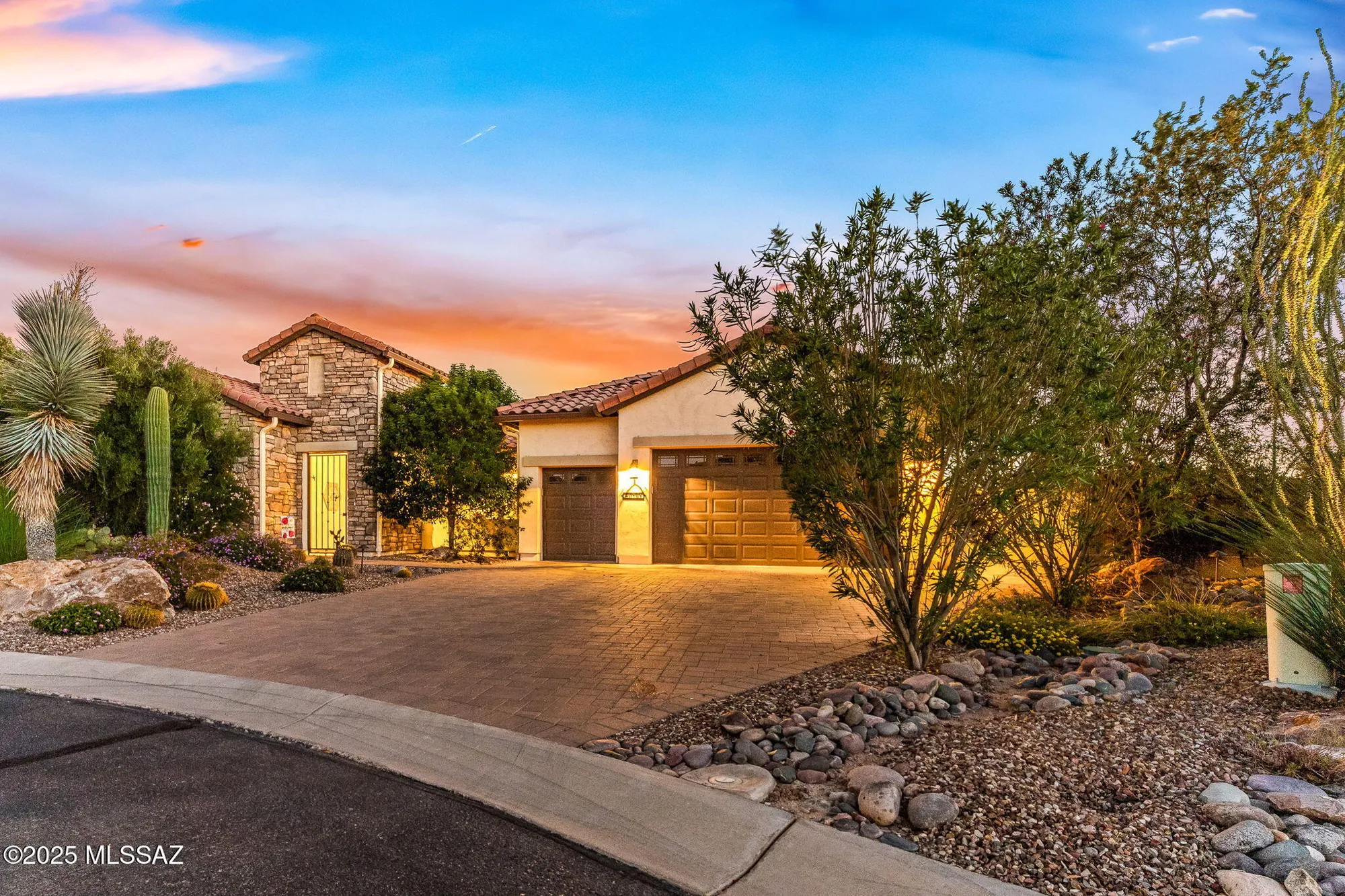 Property Slideshow image 41 of 48 | 60191 e sabino dr, Oracle, AZ, 85623