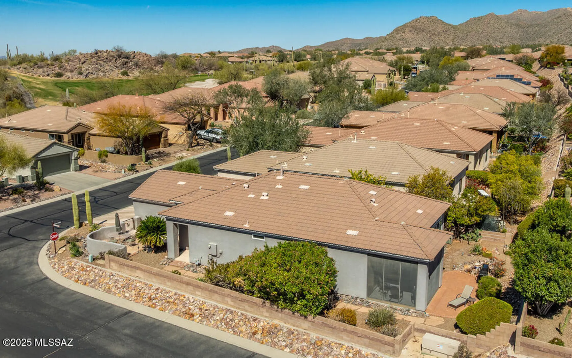Property Slideshow image 3 of 49 | 13548 n heritage canyon dr, Marana, AZ, 85658