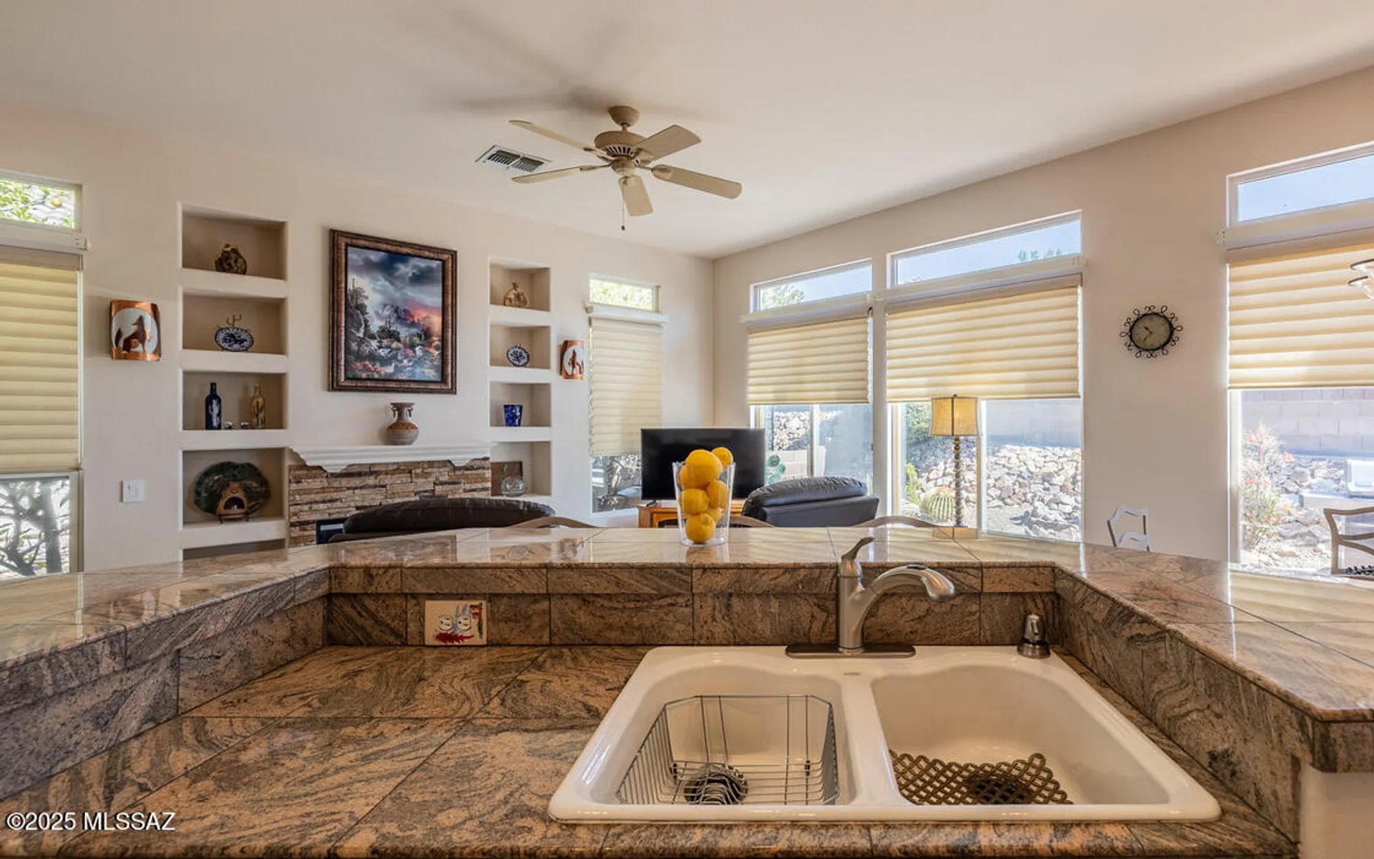 Property Slideshow image 14 of 49 | 13548 n heritage canyon dr, Marana, AZ, 85658