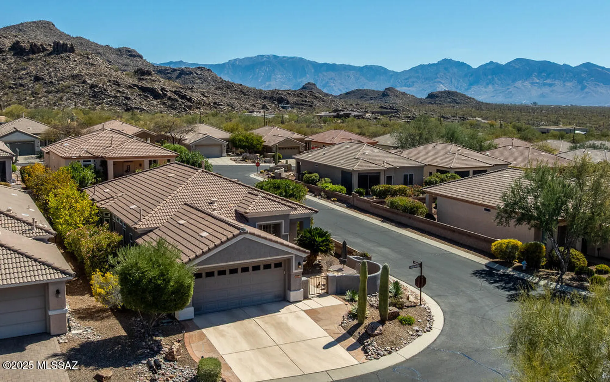 Property Slideshow image 39 of 49 | 13548 n heritage canyon dr, Marana, AZ, 85658