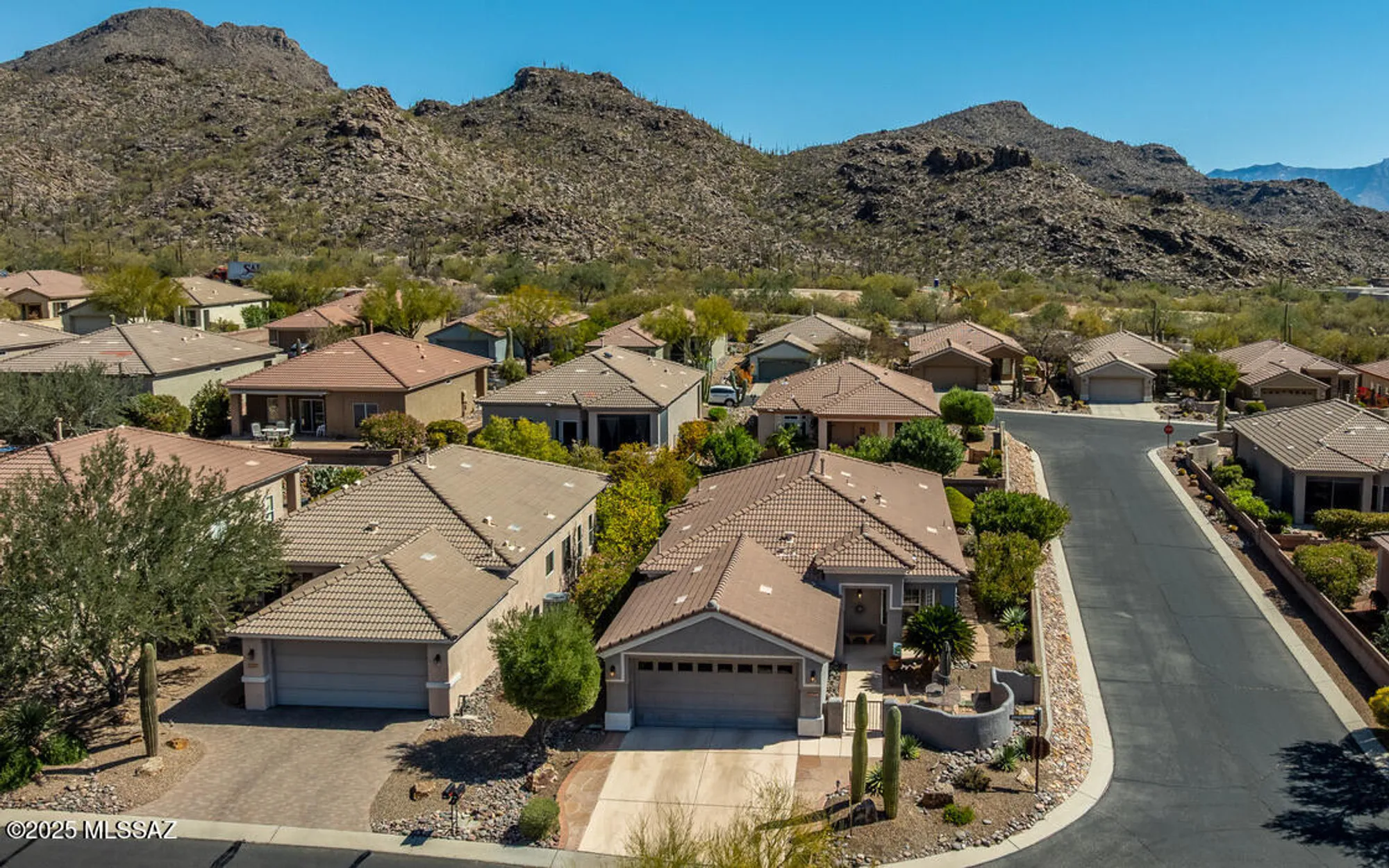 Property Slideshow image 40 of 49 | 13548 n heritage canyon dr, Marana, AZ, 85658