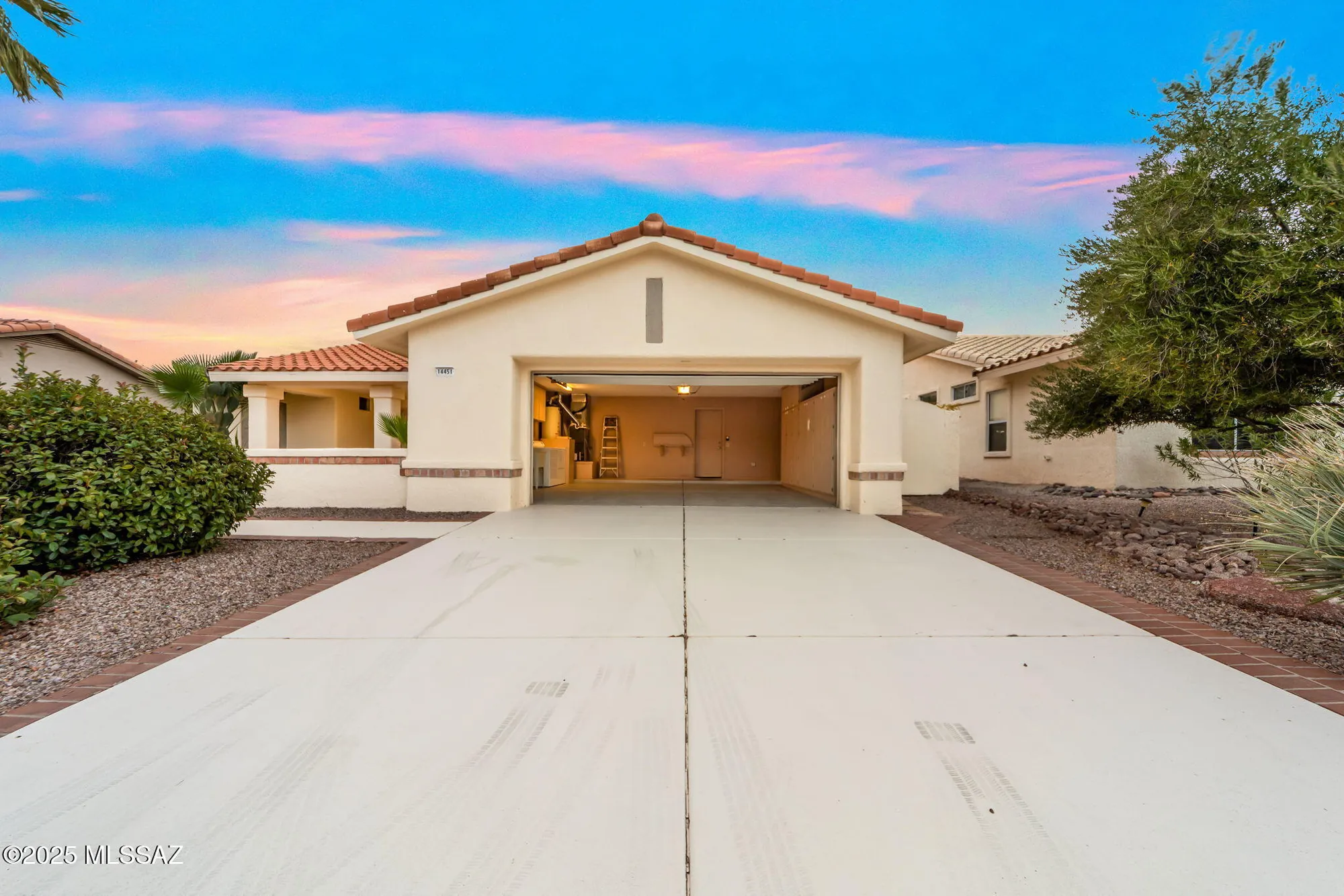 Property Slideshow image 5 of 44 | 14451 n rock springs ln, Oro Valley, AZ, 85755