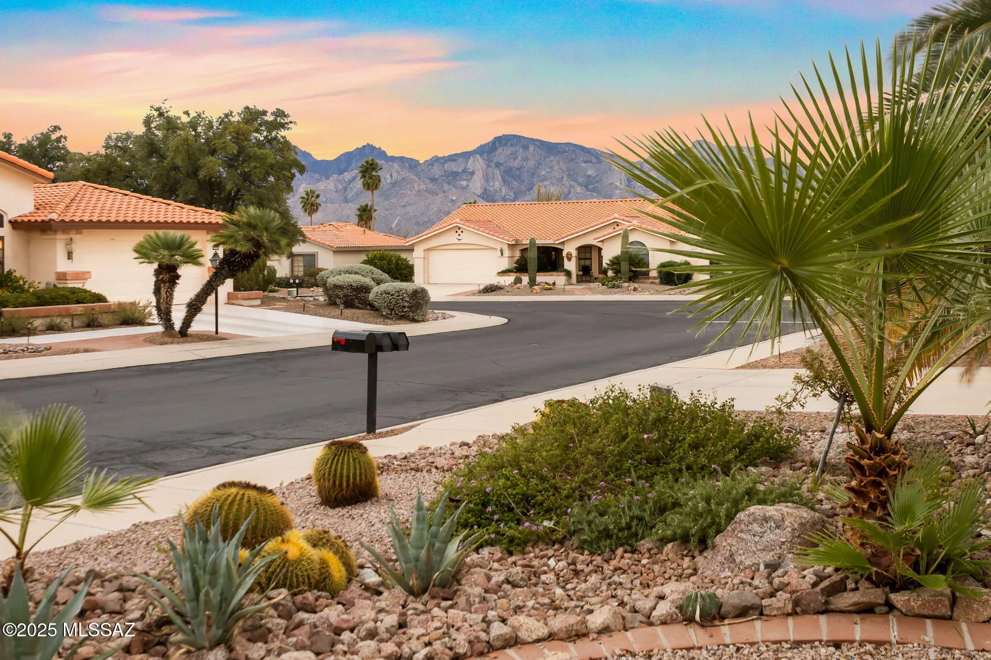Property Slideshow image 8 of 44 | 14451 n rock springs ln, Oro Valley, AZ, 85755
