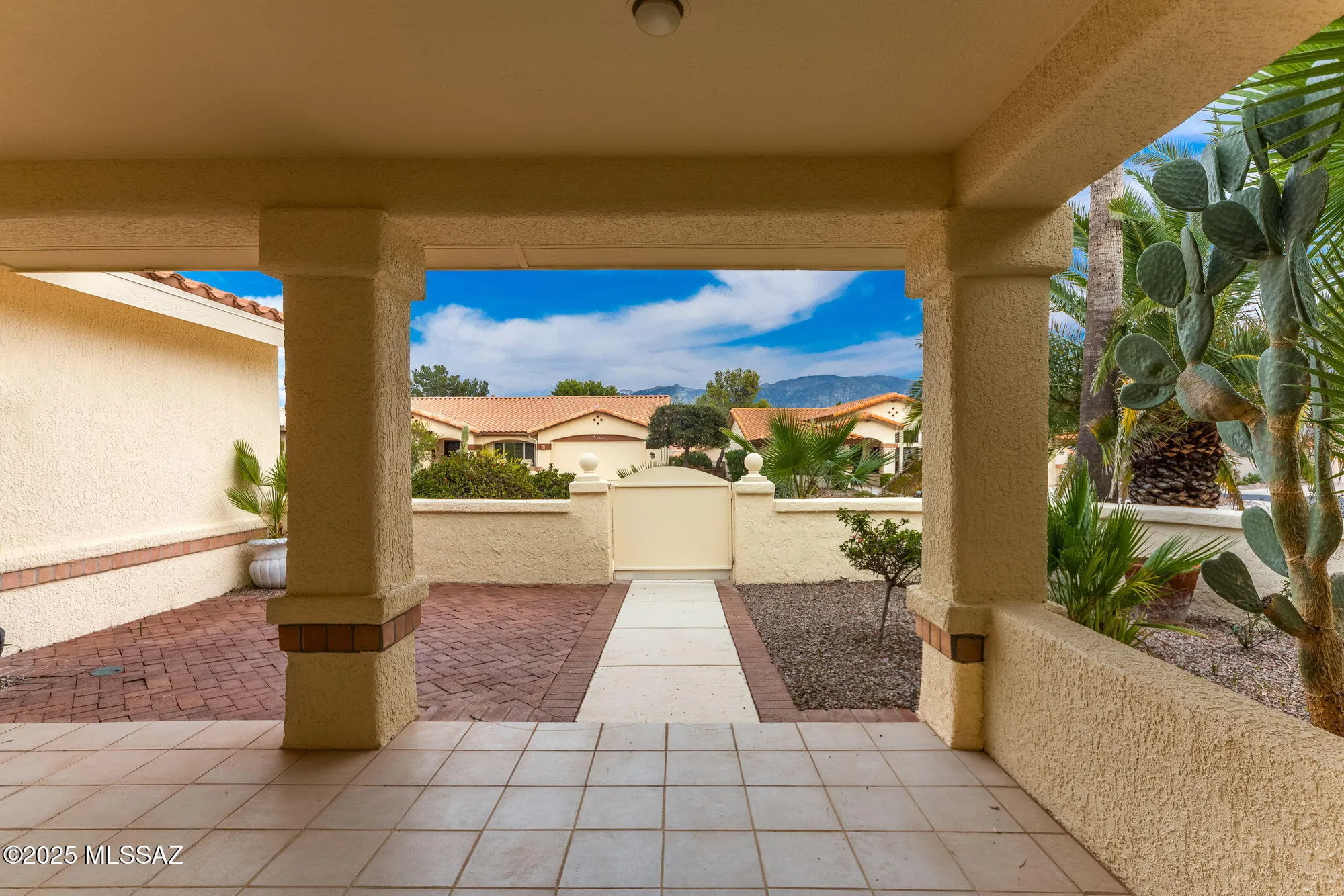 Property Slideshow image 9 of 44 | 14451 n rock springs ln, Oro Valley, AZ, 85755