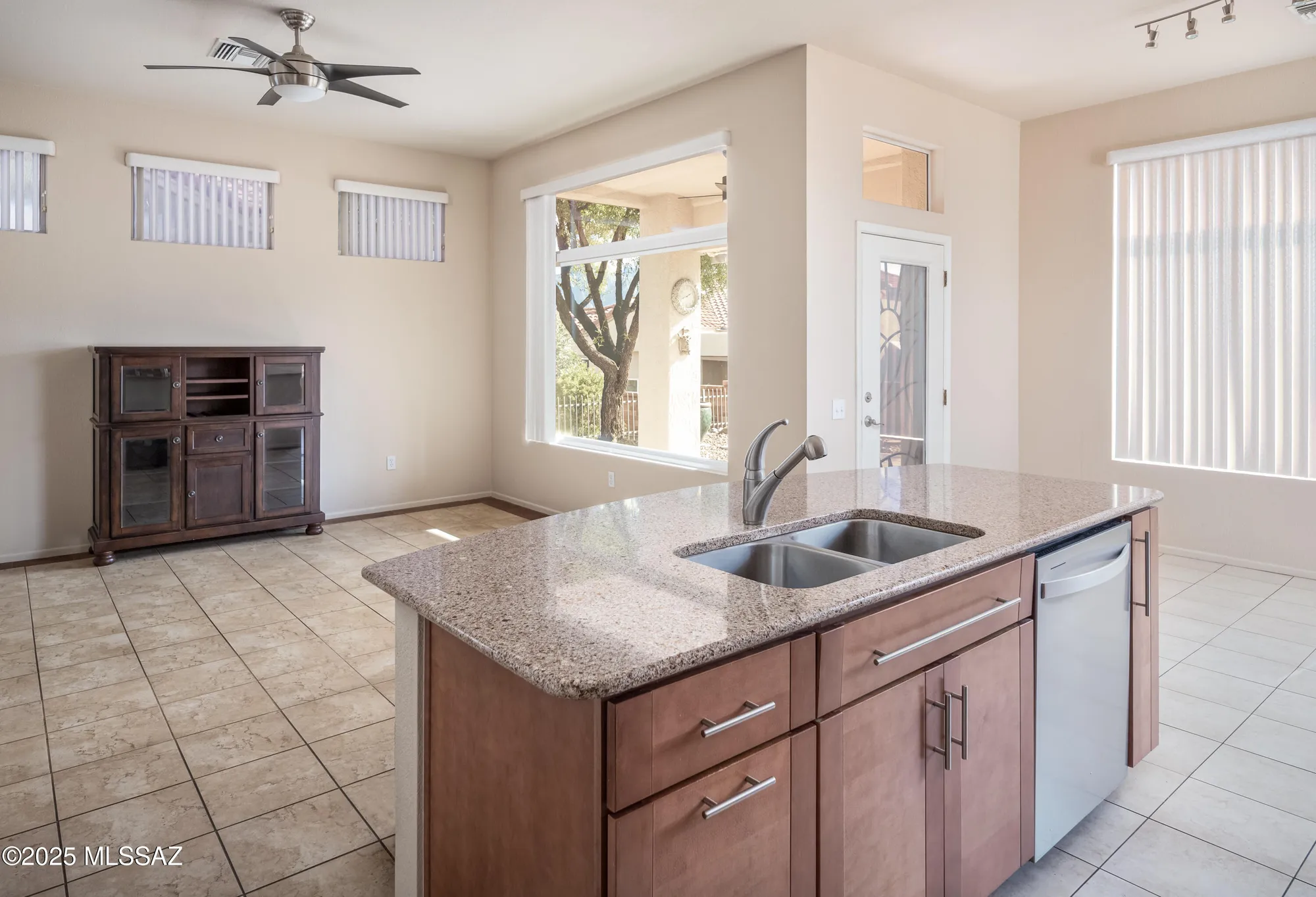 Property Slideshow image 18 of 35 | 938 e grass meadow pl, Oro Valley, AZ, 85755