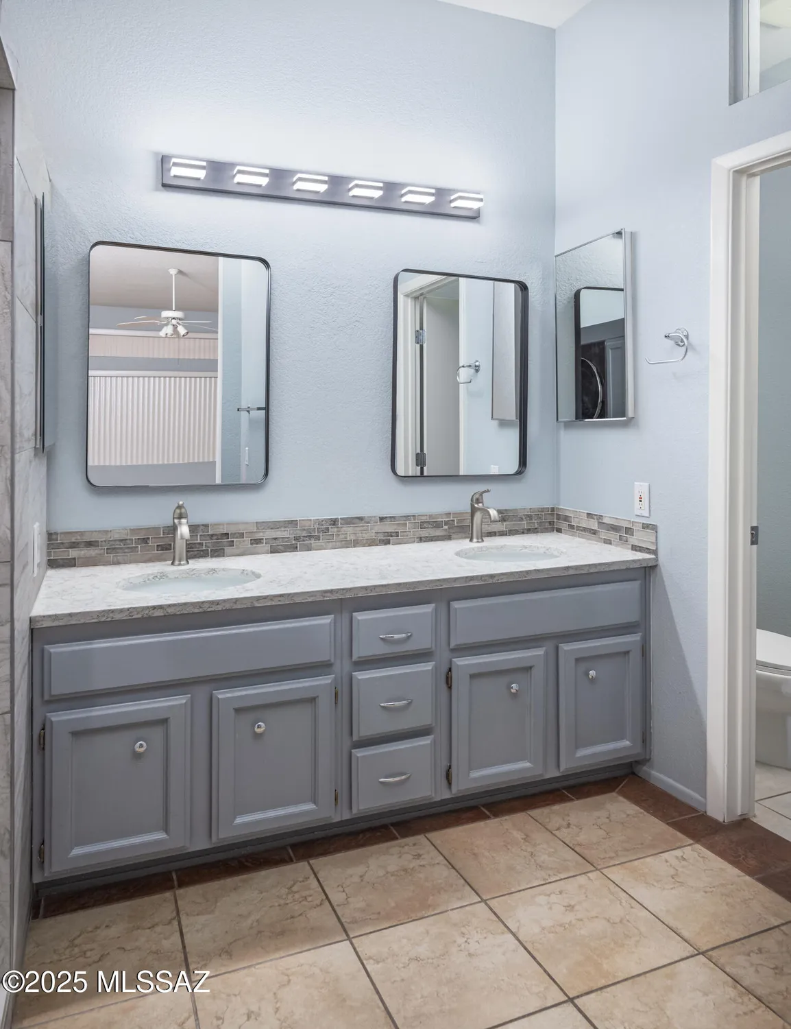 Property Slideshow image 8 of 35 | 938 e grass meadow pl, Oro Valley, AZ, 85755