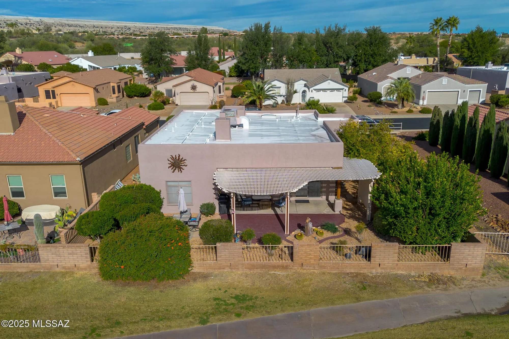 Property Slideshow image 28 of 33 | 703 w greenview pl, Green Valley, AZ, 85614