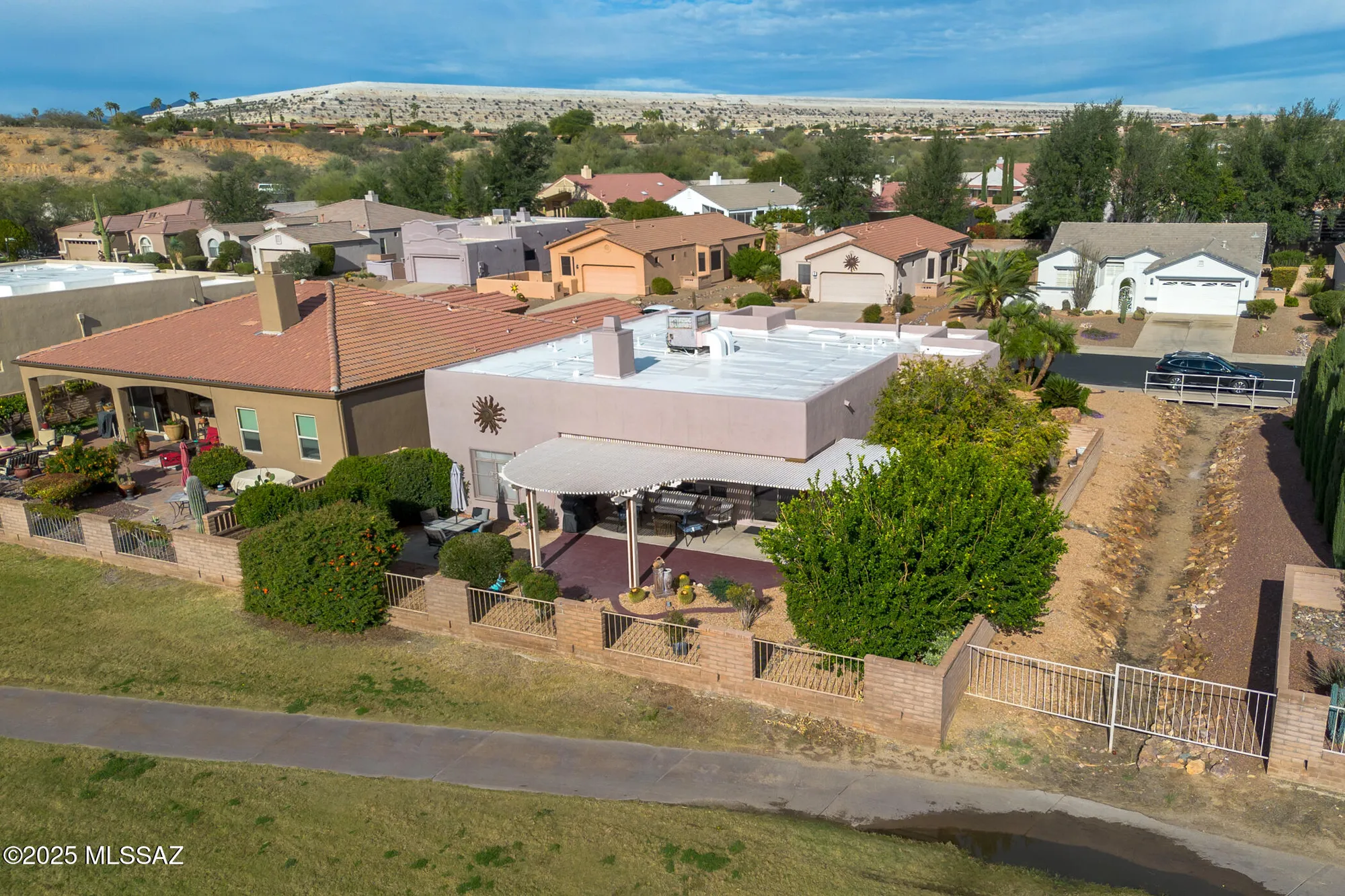 Property Slideshow image 29 of 33 | 703 w greenview pl, Green Valley, AZ, 85614