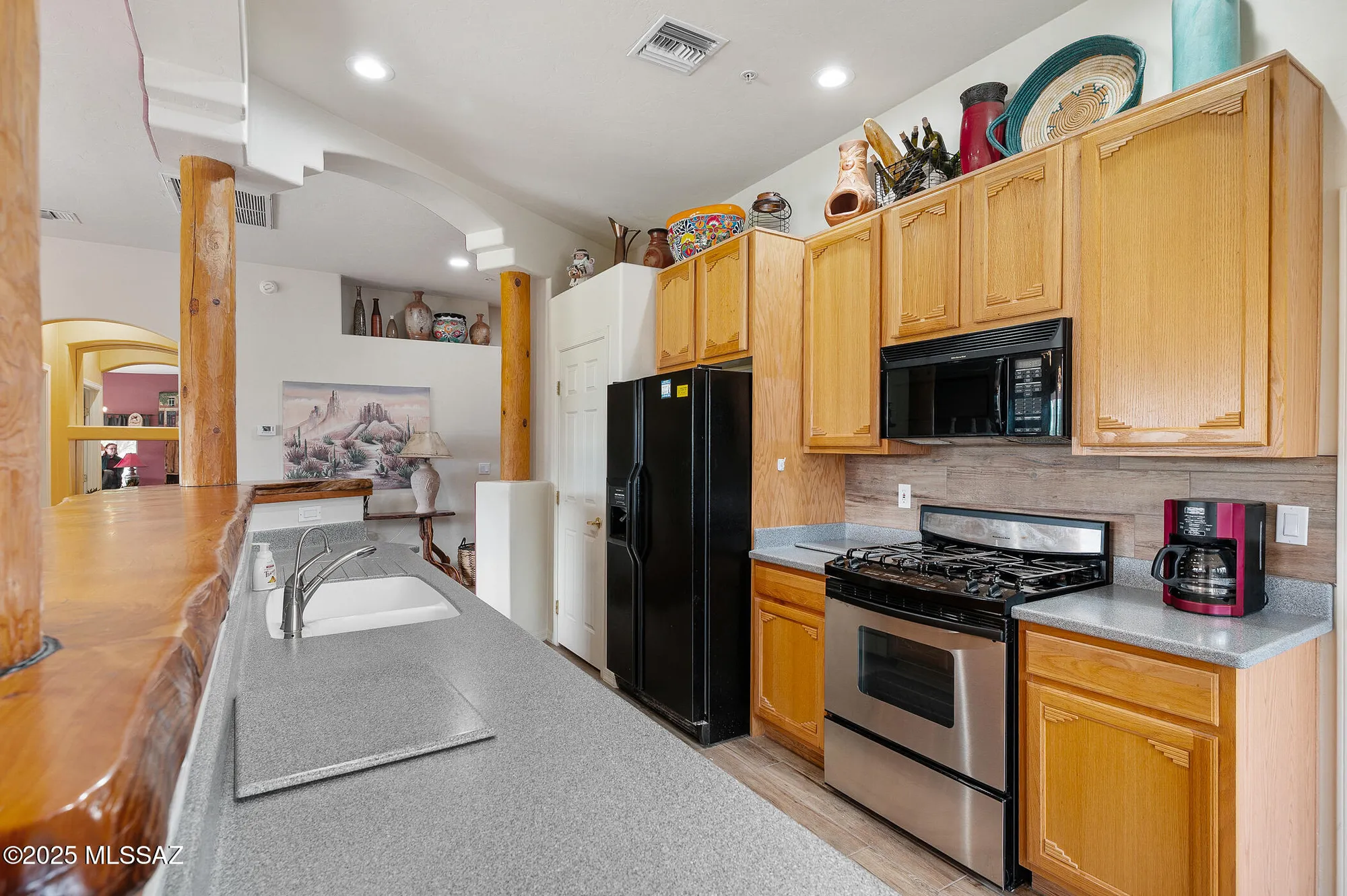 Property Slideshow image 10 of 33 | 703 w greenview pl, Green Valley, AZ, 85614
