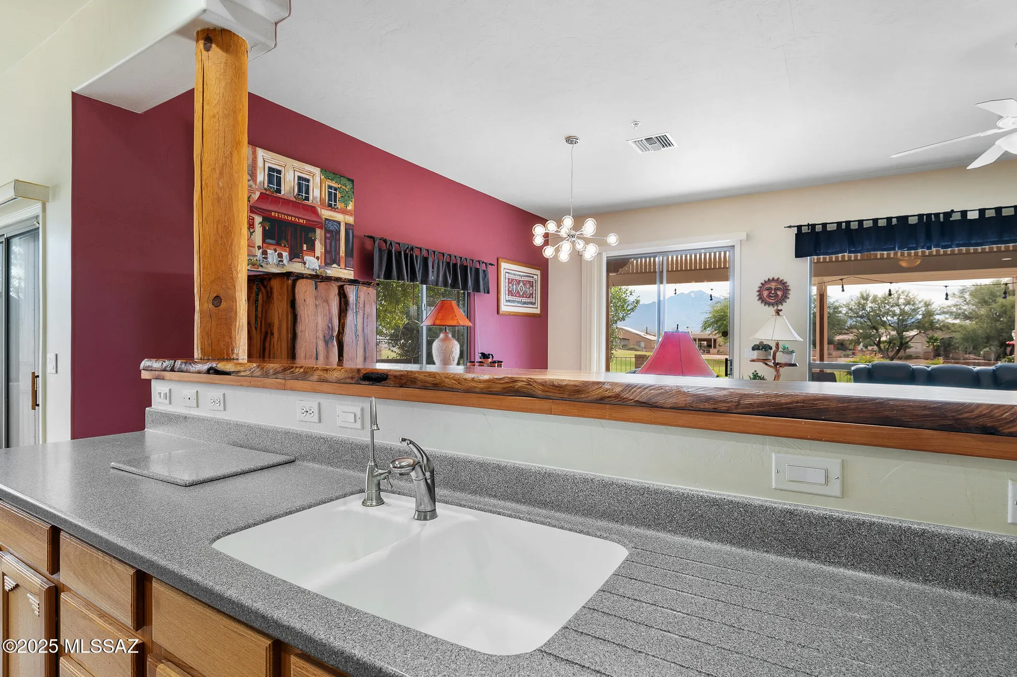 Property Slideshow image 11 of 33 | 703 w greenview pl, Green Valley, AZ, 85614