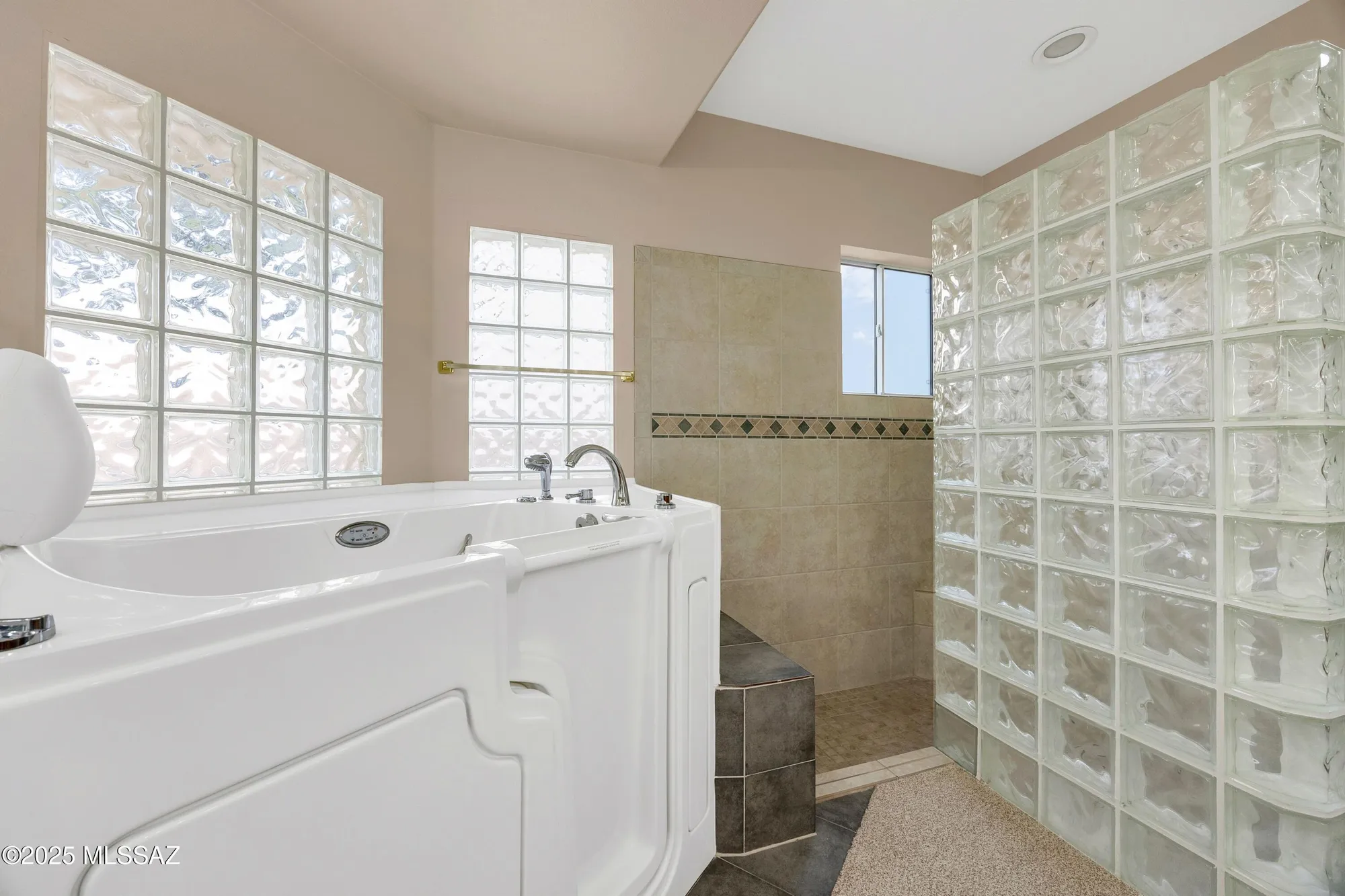 Property Slideshow image 32 of 50 | 36997 s golf course dr, Saddlebrooke, AZ, 85739