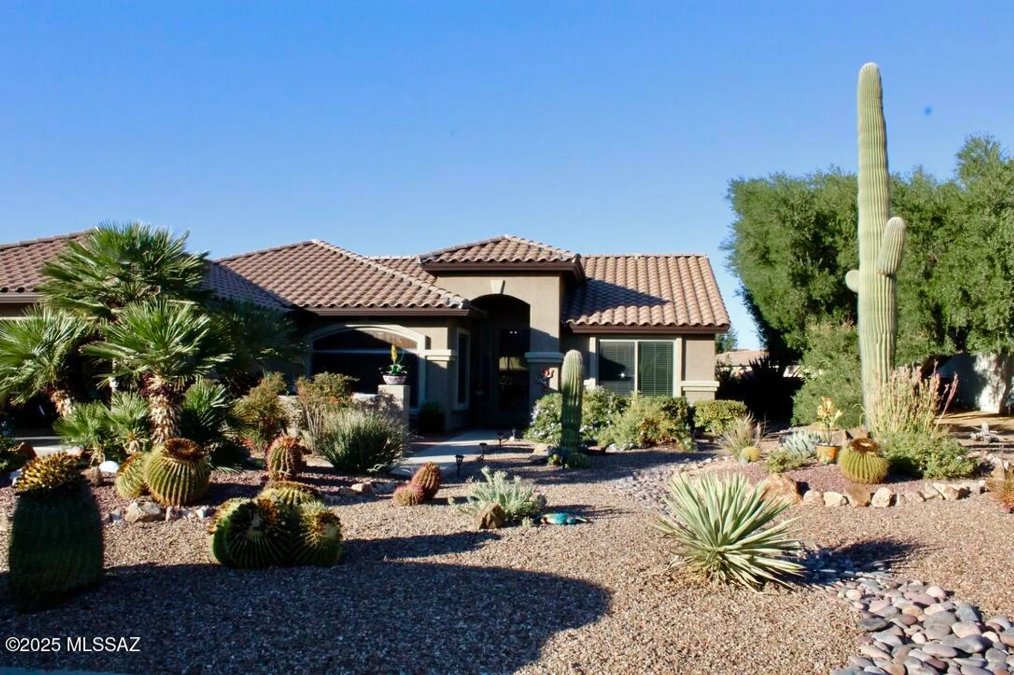 Property Slideshow image 6 of 51 | 2427 e bonita canyon dr, Green Valley, AZ, 85614