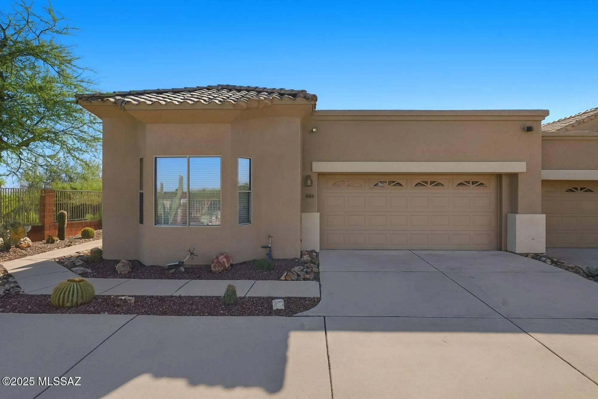 Property Slideshow image 1 of 43 | 660 n cedar bend ave, Green Valley, AZ, 85614