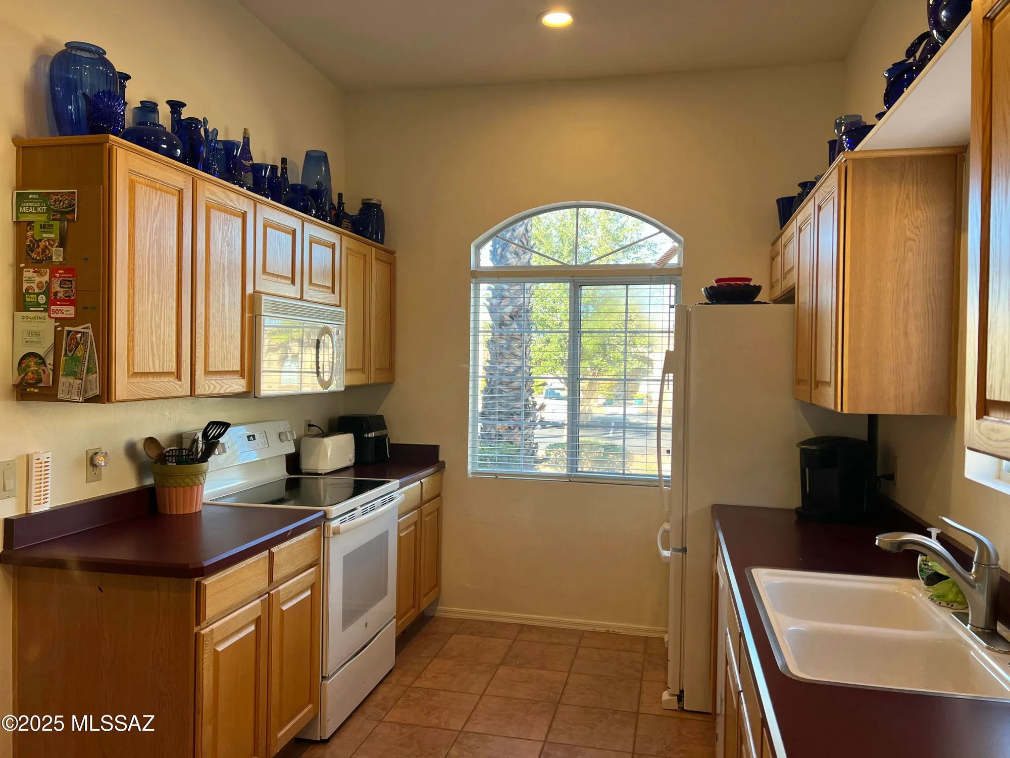 Property Slideshow image 4 of 26 | 1857 w demetrie loop, Green Valley, AZ, 85622