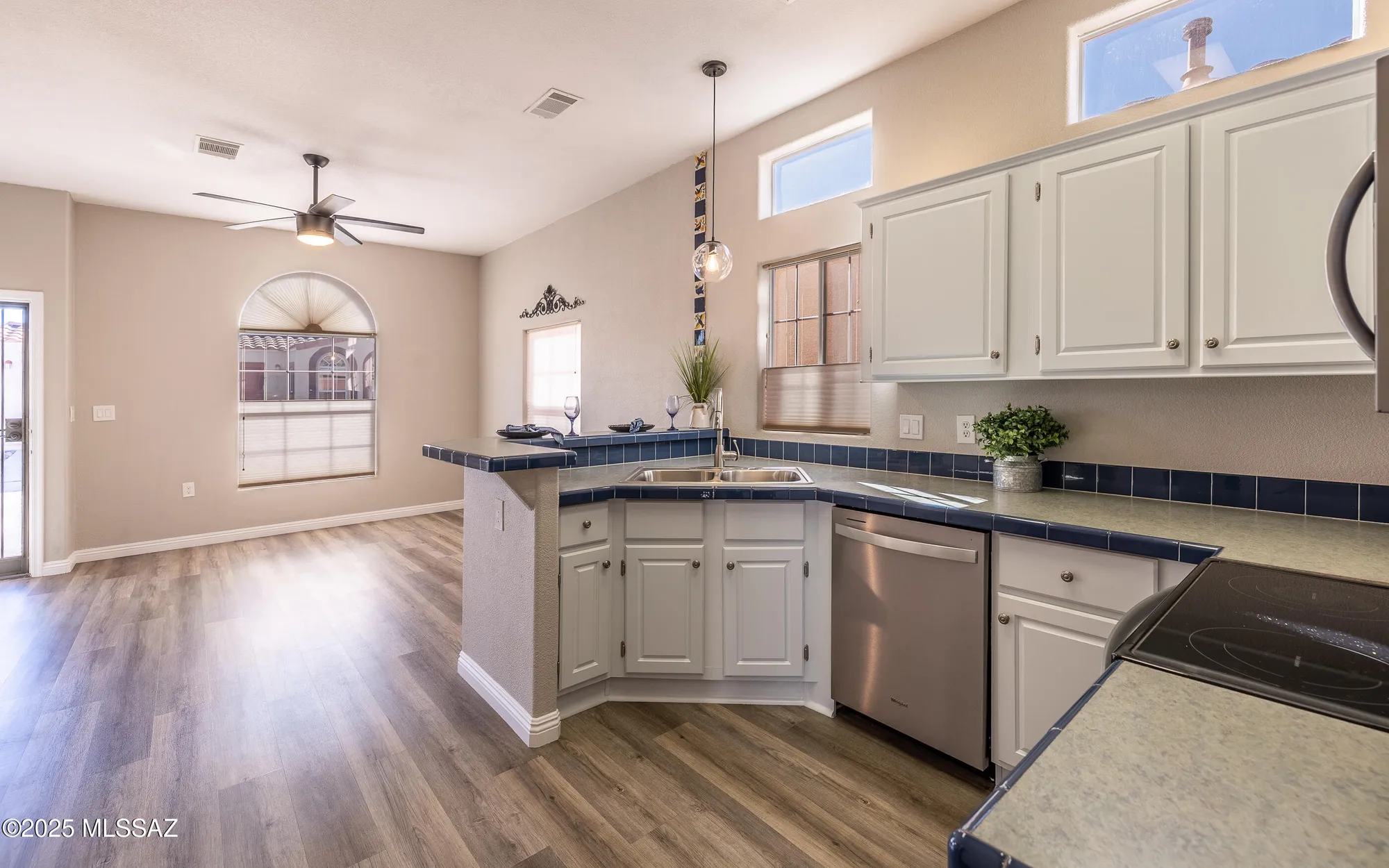 Property Slideshow image 5 of 36 | 1230 w calle de sotelo, Sahuarita, AZ, 85629
