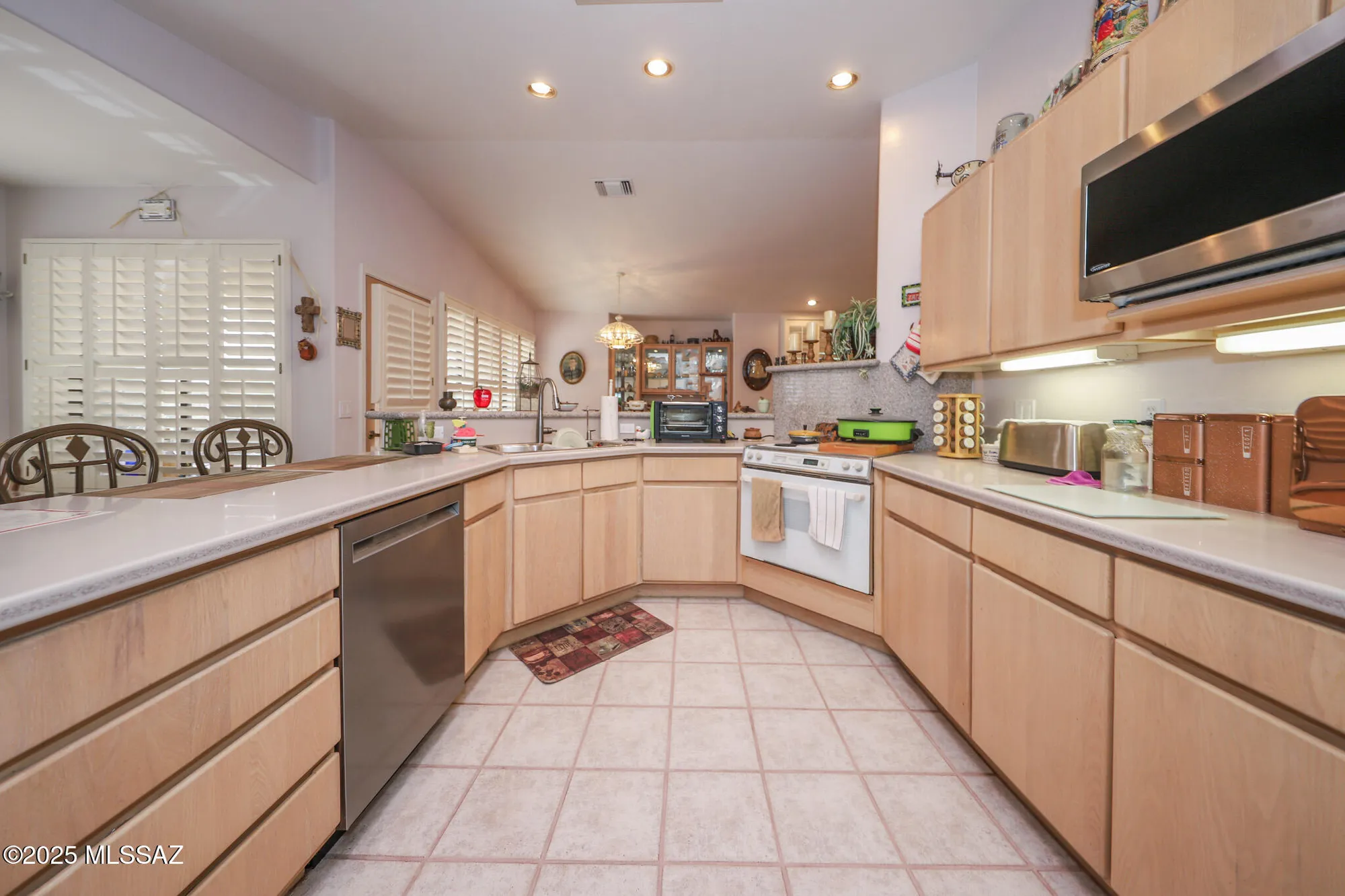 Property Slideshow image 14 of 21 | 1964 s abrego dr, Green Valley, AZ, 85614