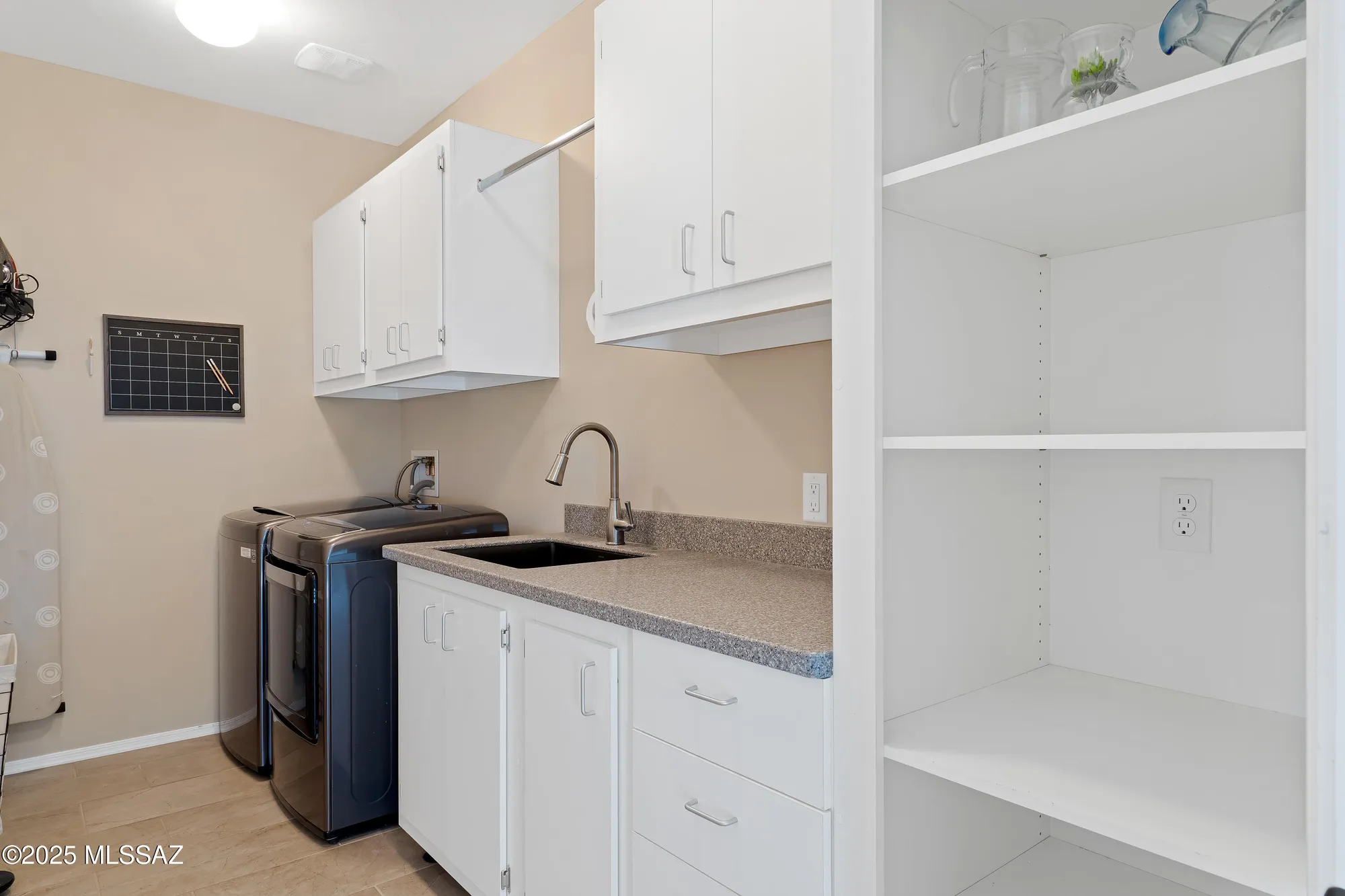 Property Slideshow image 22 of 31 | 6827 w cliff spring trl, Marana, AZ, 85658