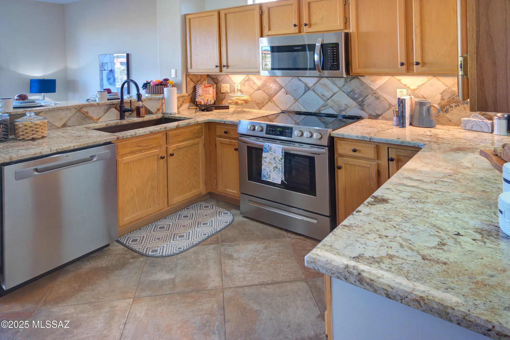 Property Slideshow image 8 of 36 | 1964 w calle estio, Green Valley, AZ, 85622