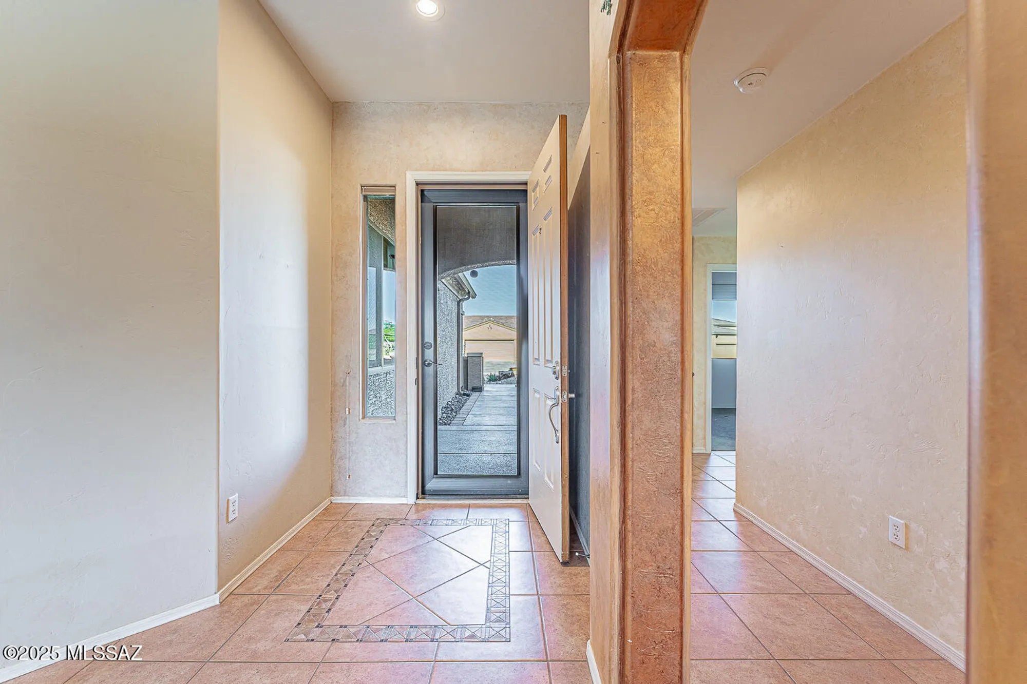Property Slideshow image 6 of 49 | 917 w bosch dr, Green Valley, AZ, 85614